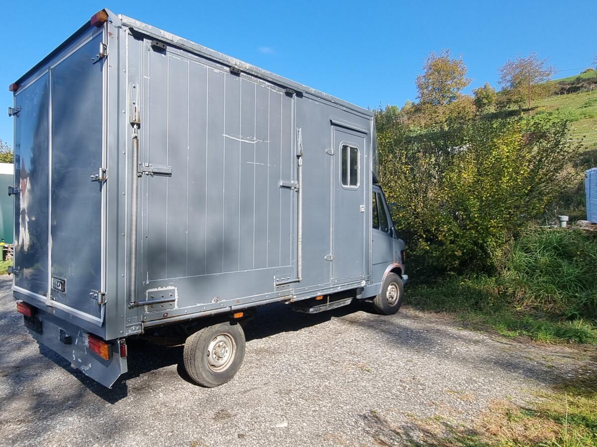 Mercedes-Benz 308 Sprinter mit Alu-Kühlkoffer 1