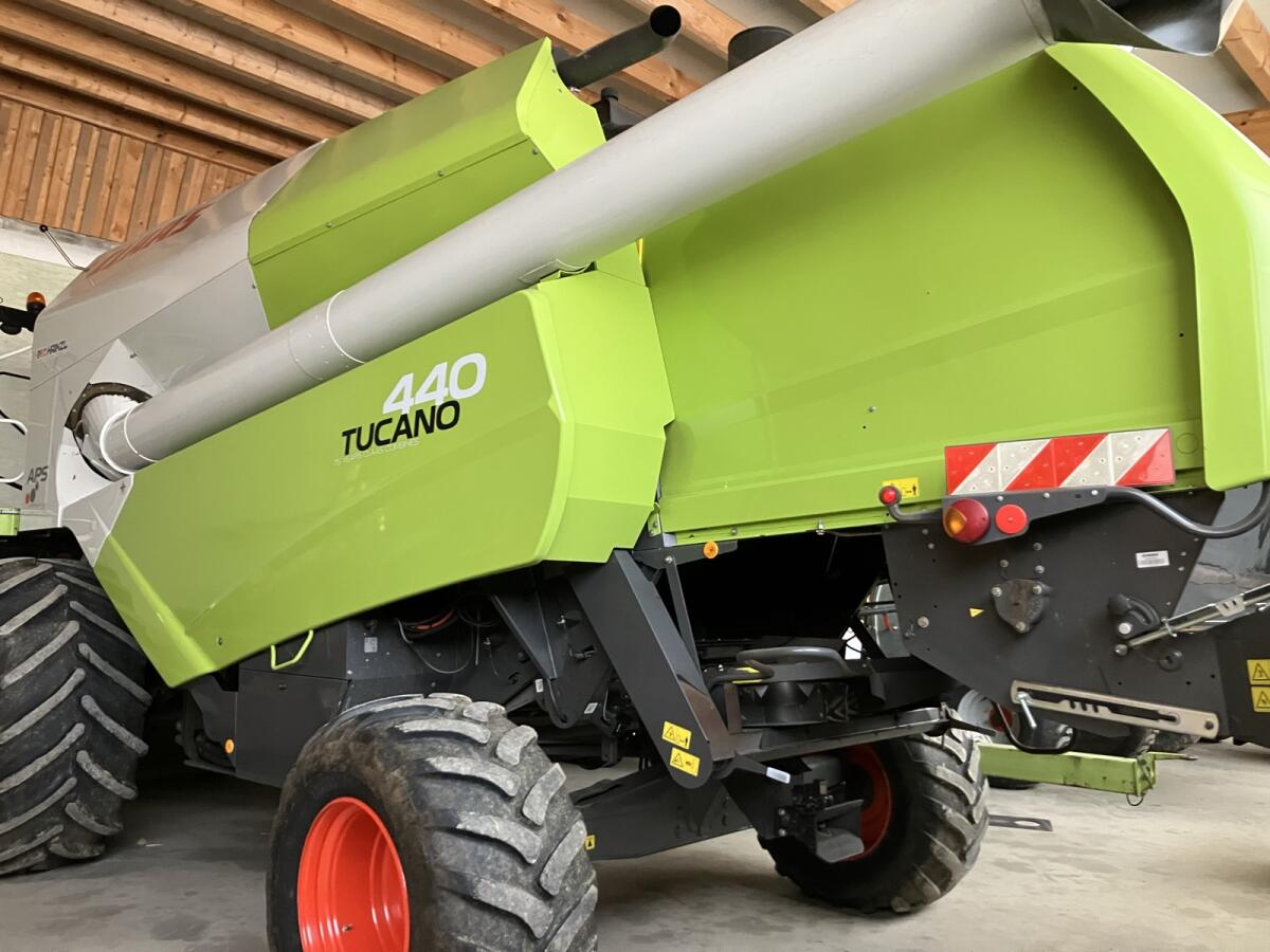 Claas Tucano 440 2