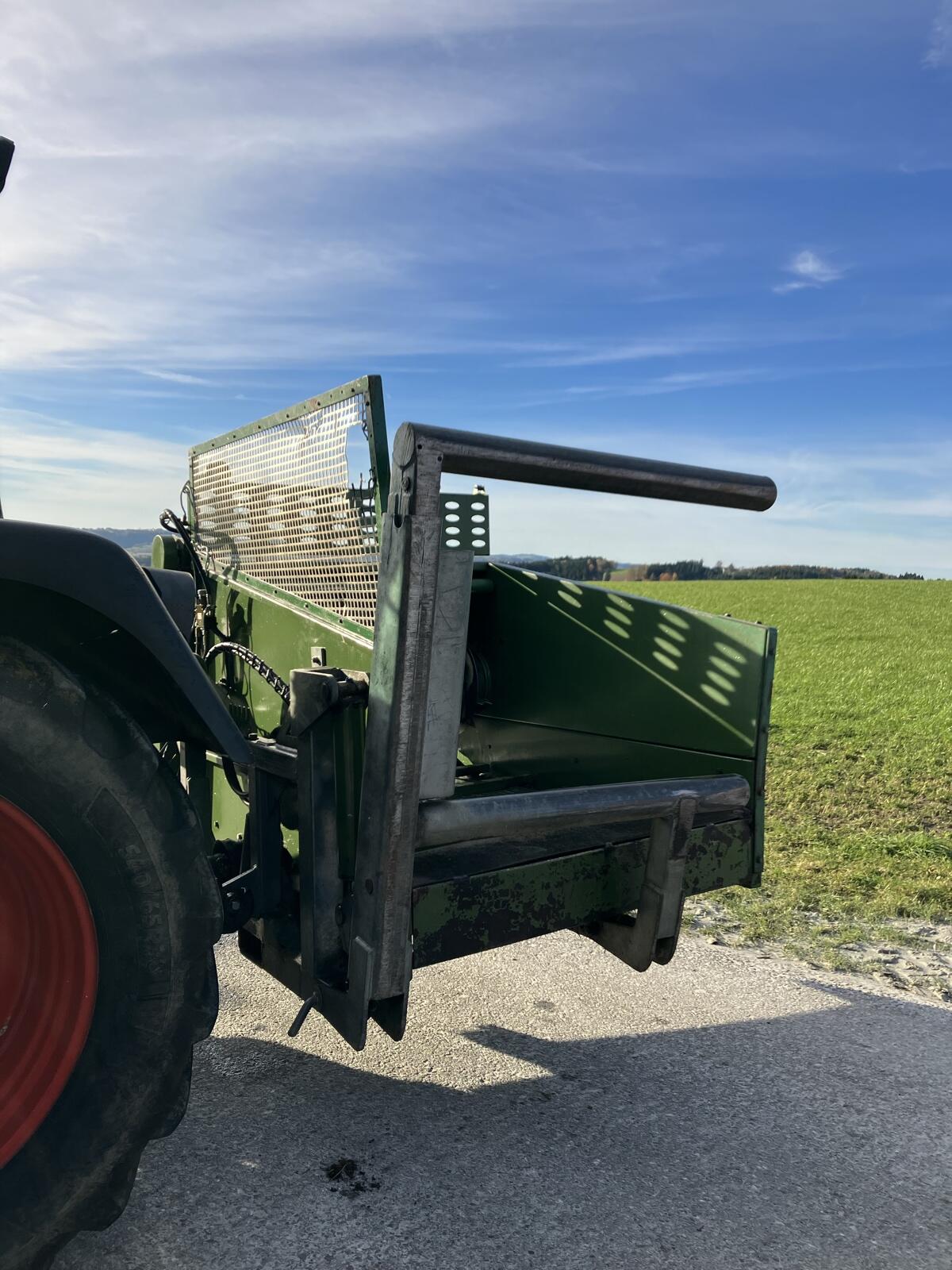 Fliegl Rundballenauflöser 3