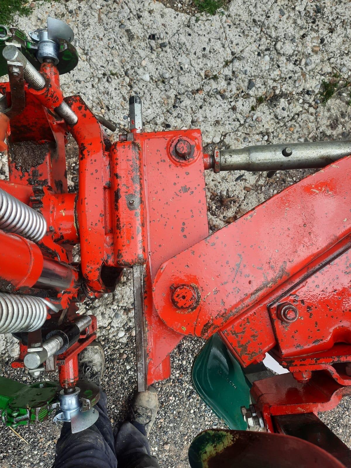 3-Schar-Wendepflug 3