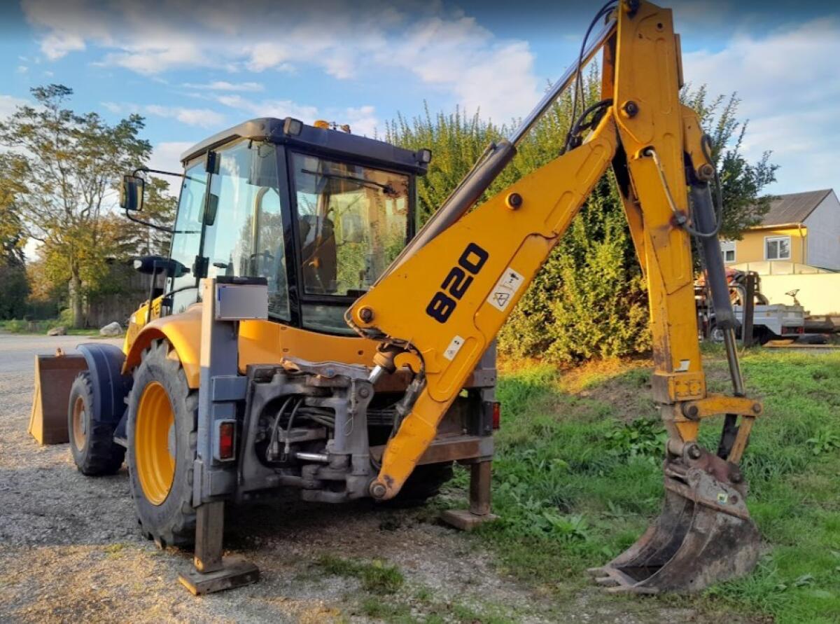 Baggerlader Terex 820 2