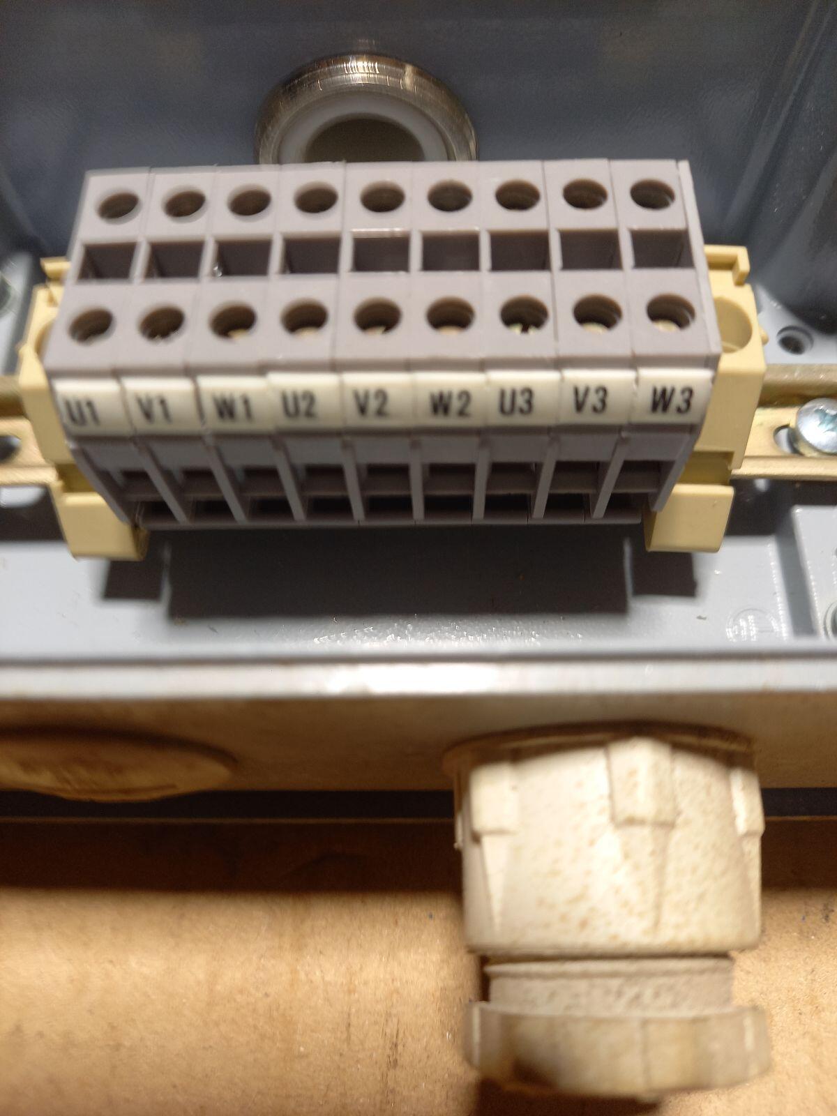 Elektro Klemmkasten 2