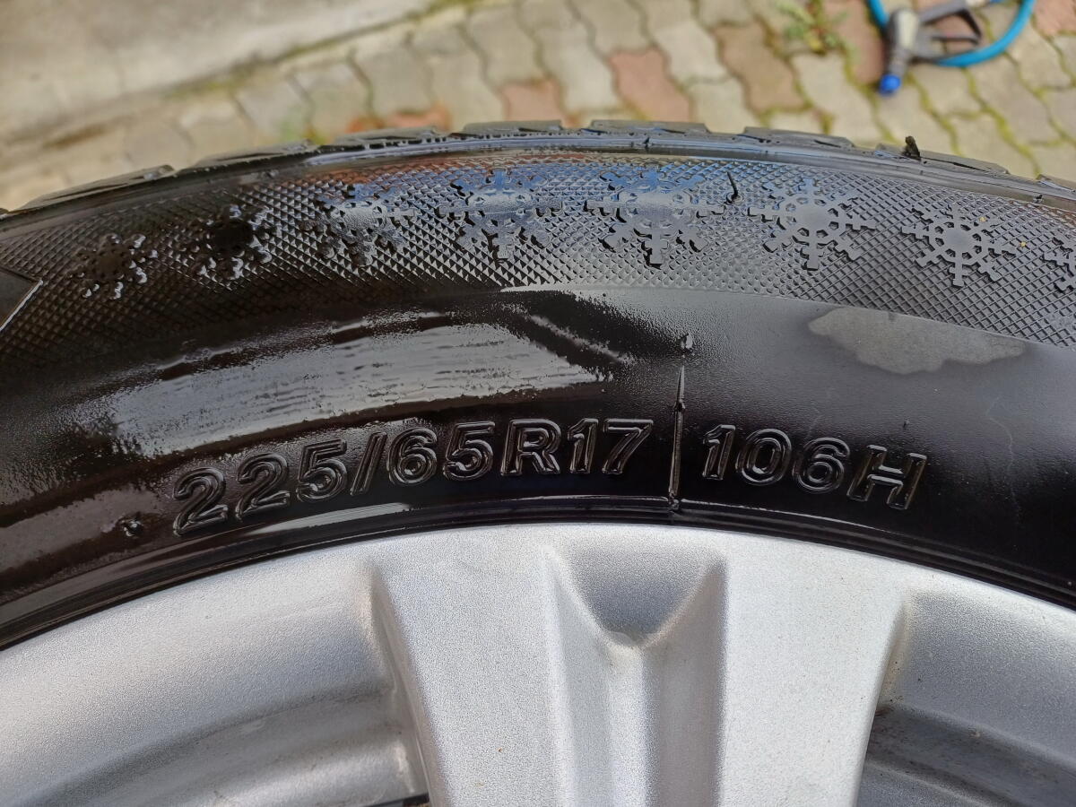 Winterreifen mit Felgen 2