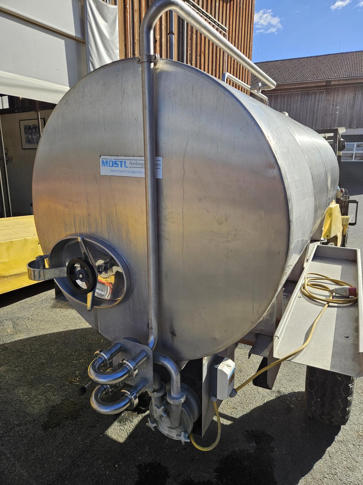 Milchtank 3.000 l 1