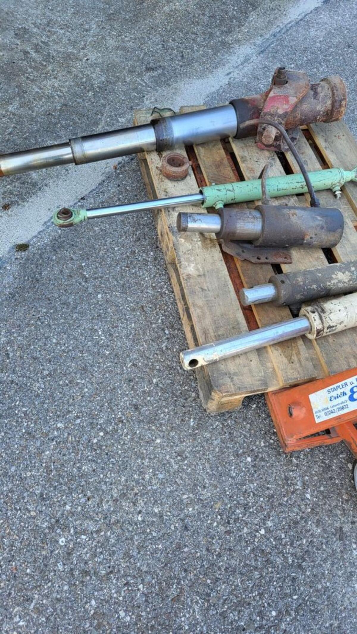 Flohmarkt - Anhängerbau - Teile 3