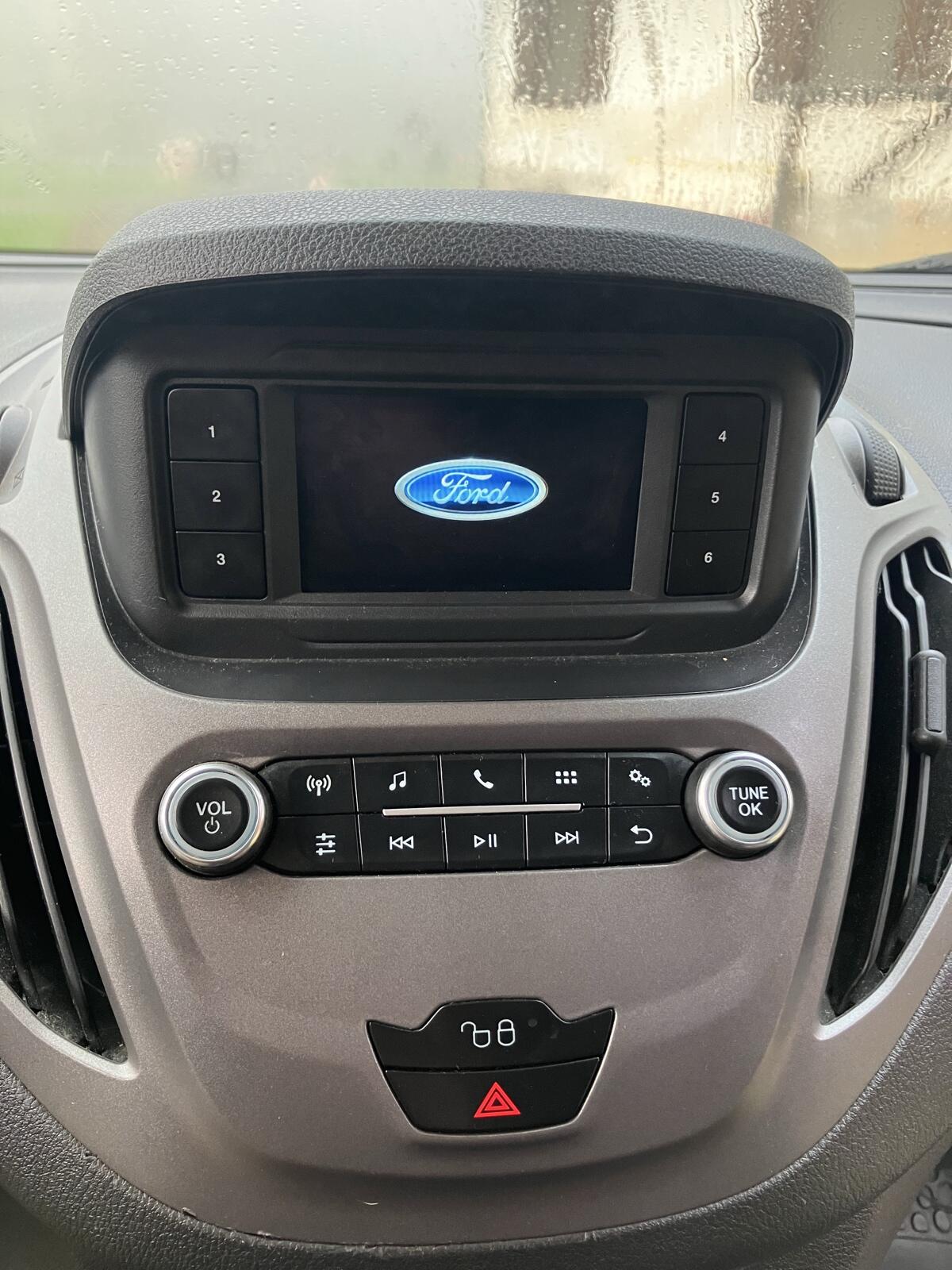 Ford Transit Courier 1,5 TDCi 3