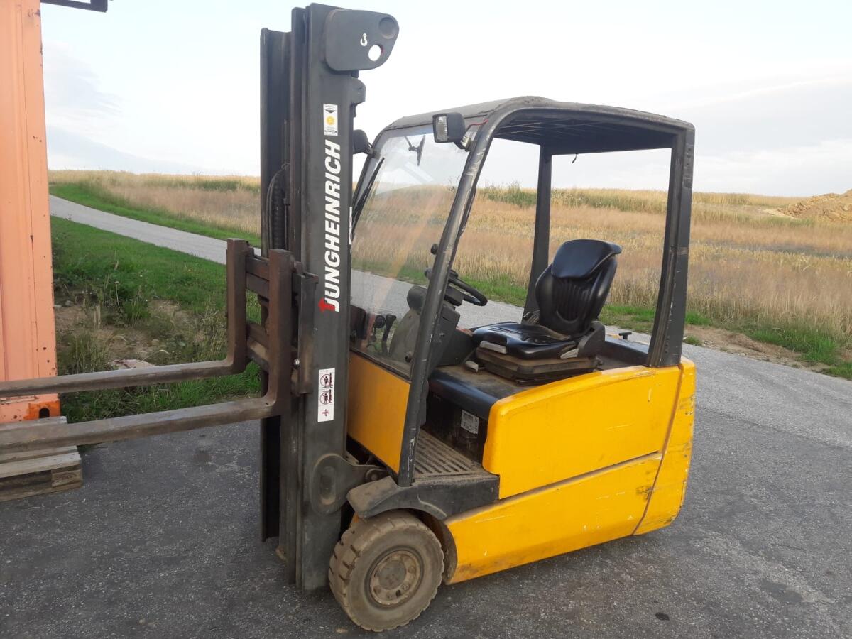 Jungheinrich Elektrostapler 1