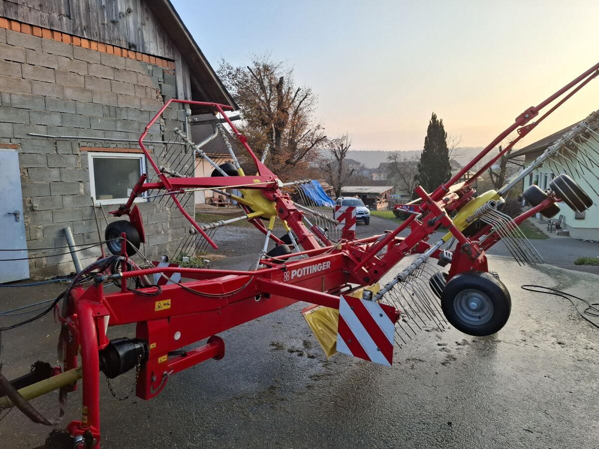 Pöttinger Mittelschwader 1