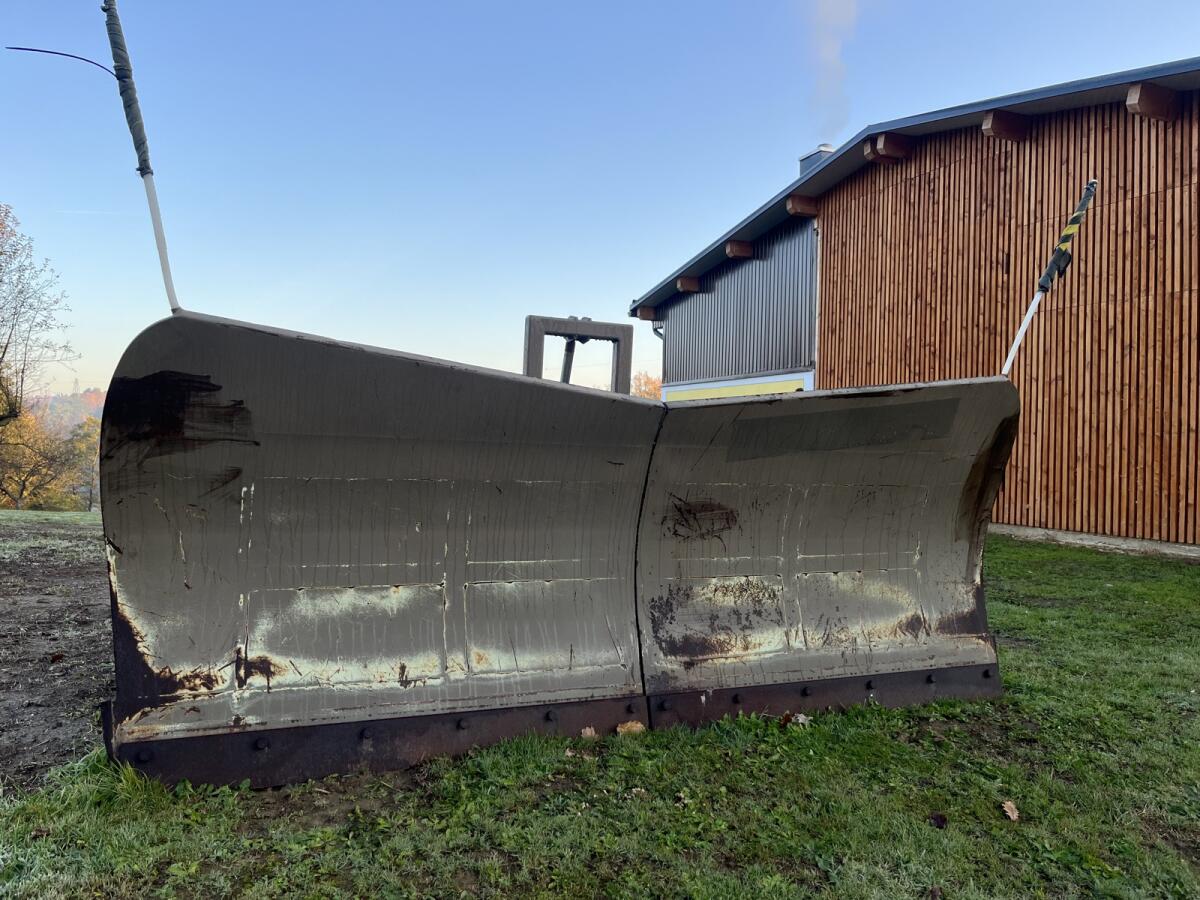 Schneepflug Schneeschild Schilcher 1