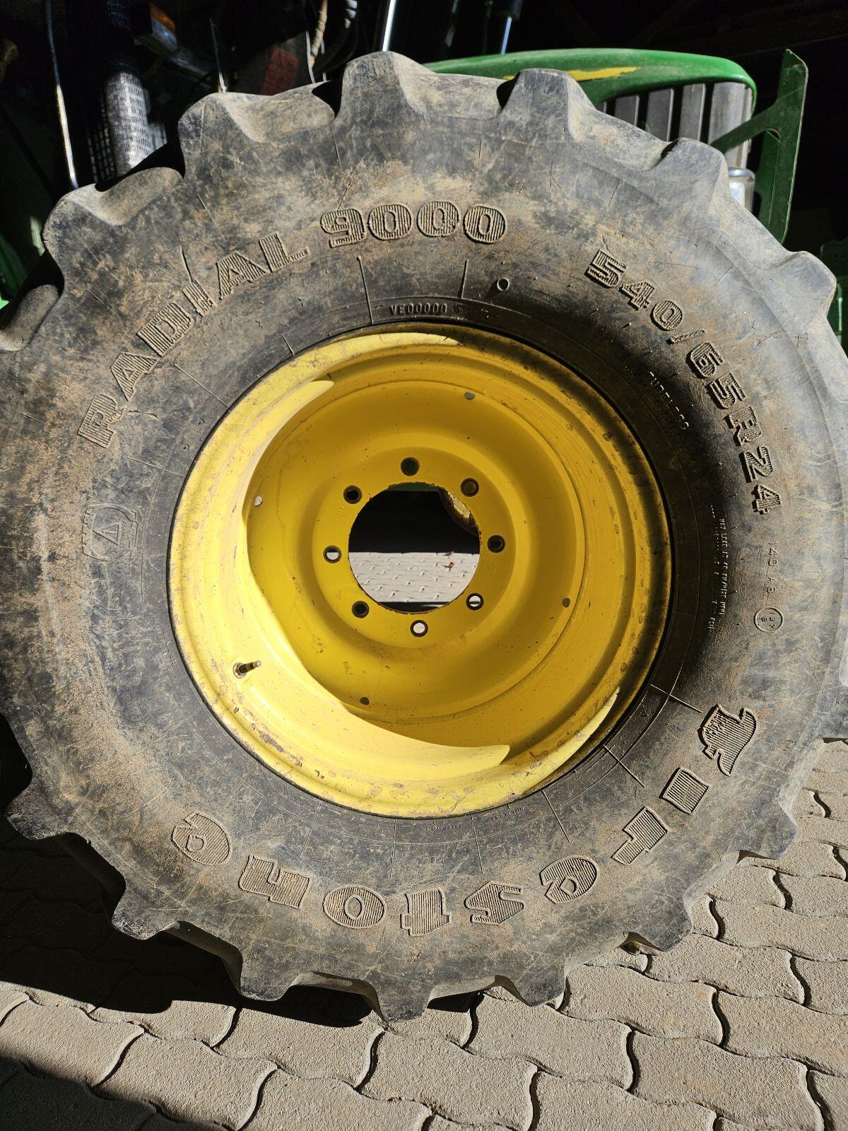 Traktorreifen 540/65R24 2