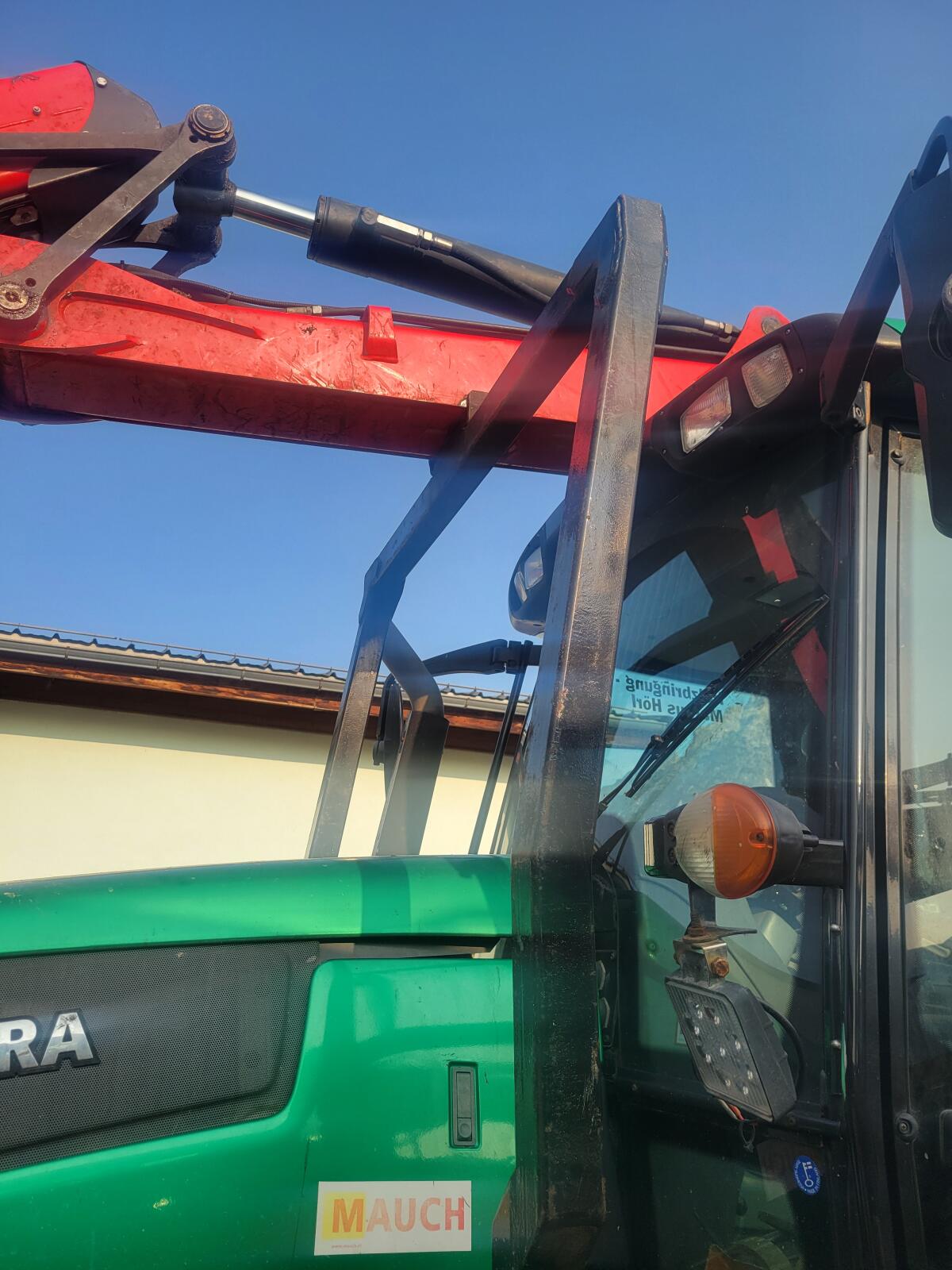 Epsilon Kran C80L94 für VALTRA inkl. Konsole Eigenölversorgung 2