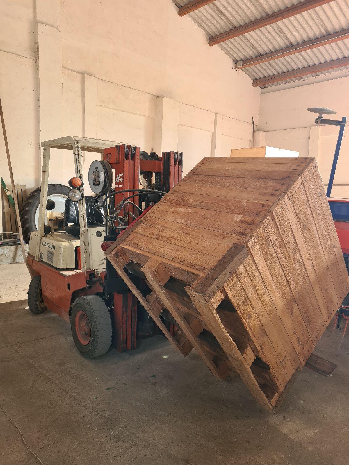 Datsun/Nissan Gabelstapler mit Drehgerät und Seitenverschub 3