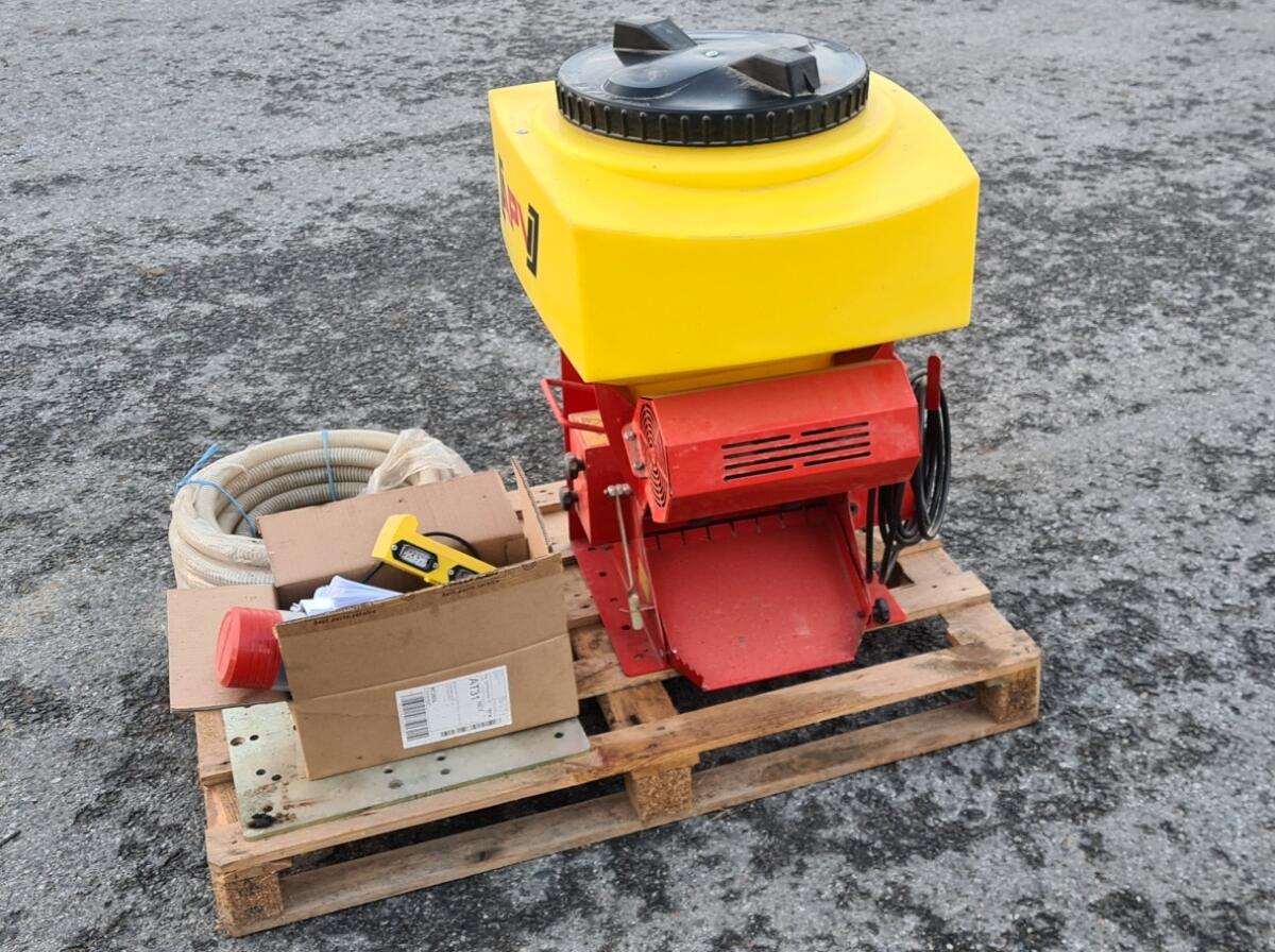 Streuer APV PS 120 M1 el. Gebläse 2