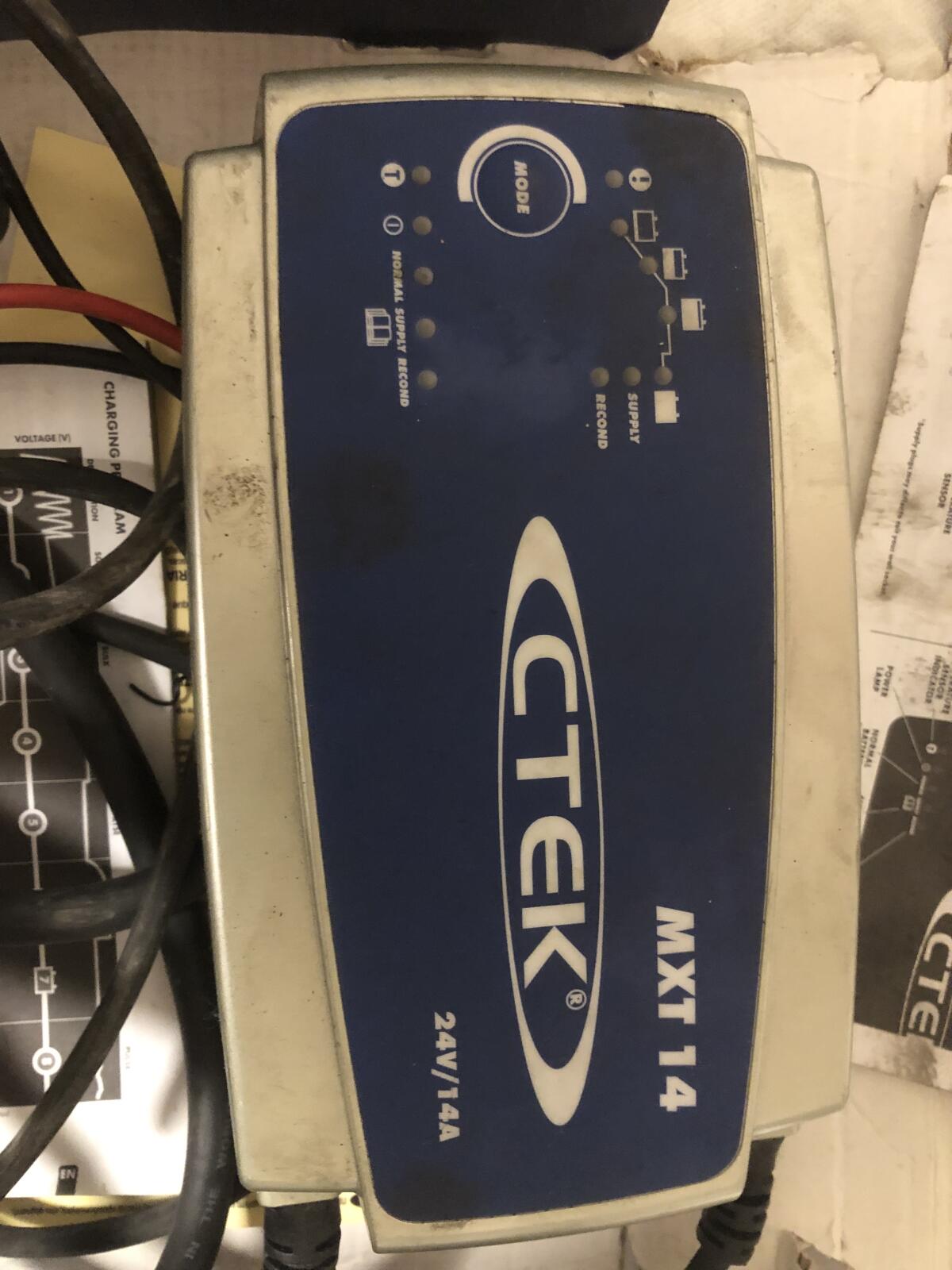 24 V Ladegerät CTEK MXS 14 2