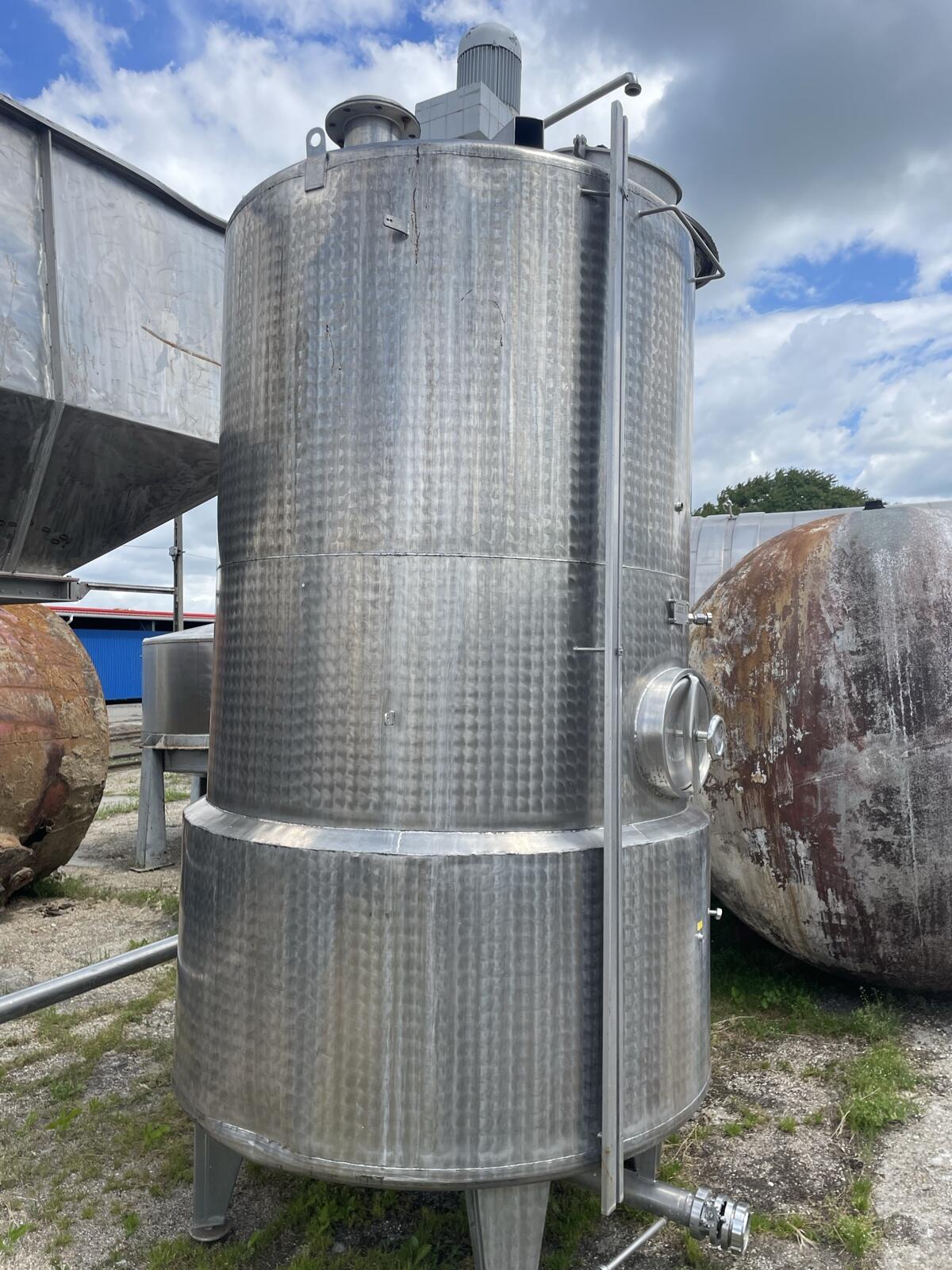 6 m³ (6.000 l) Edelstahl-Lebensmittelrührbehälter zu verkaufen 2