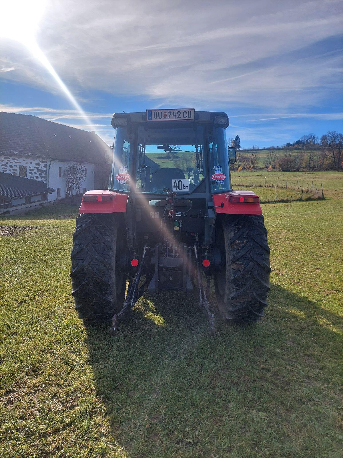 Massey Ferguson 4225 mit Frontlader 3