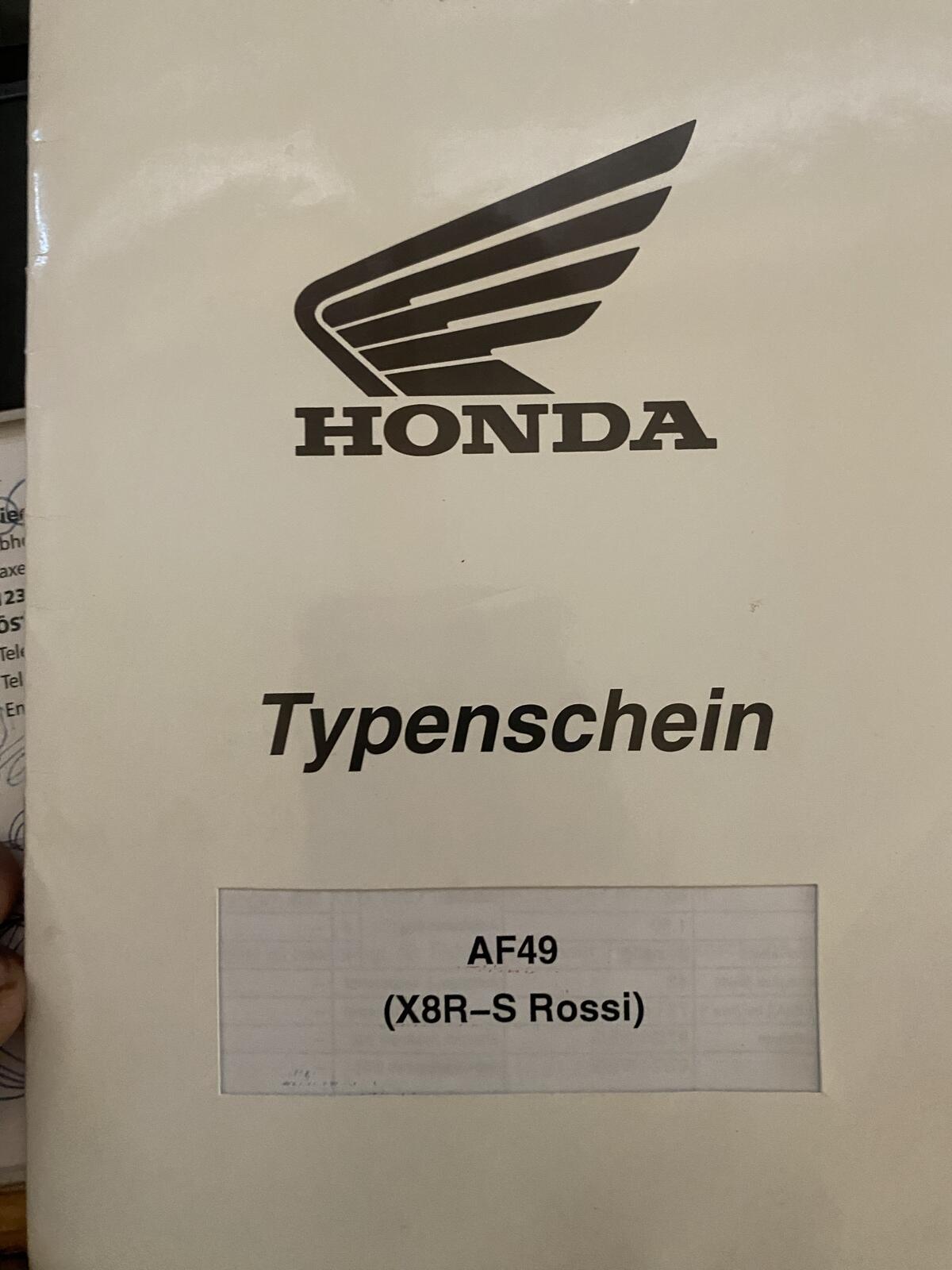 Roller Honda AF49 (X8R-S Rossi) 1