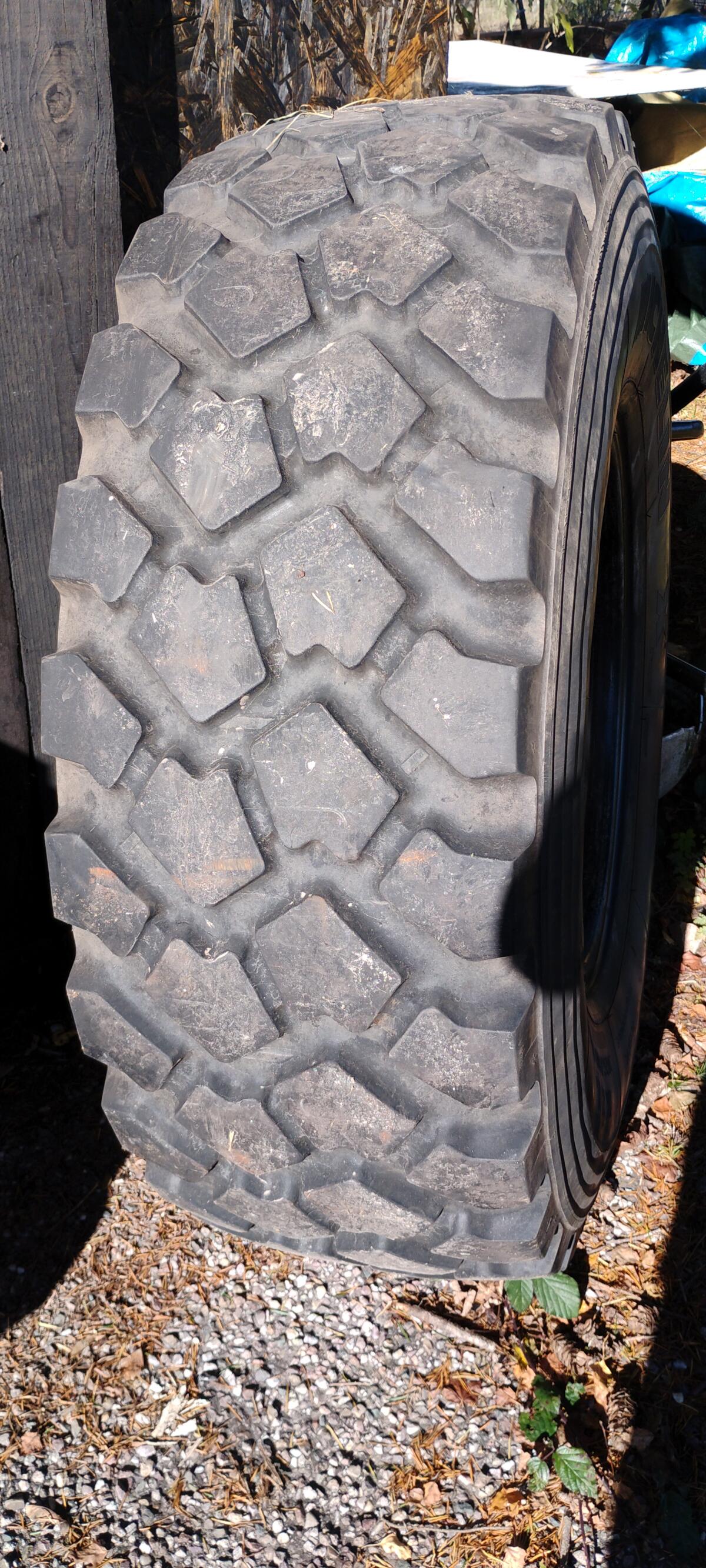 2 Michelin Reifen neu und Quad 2