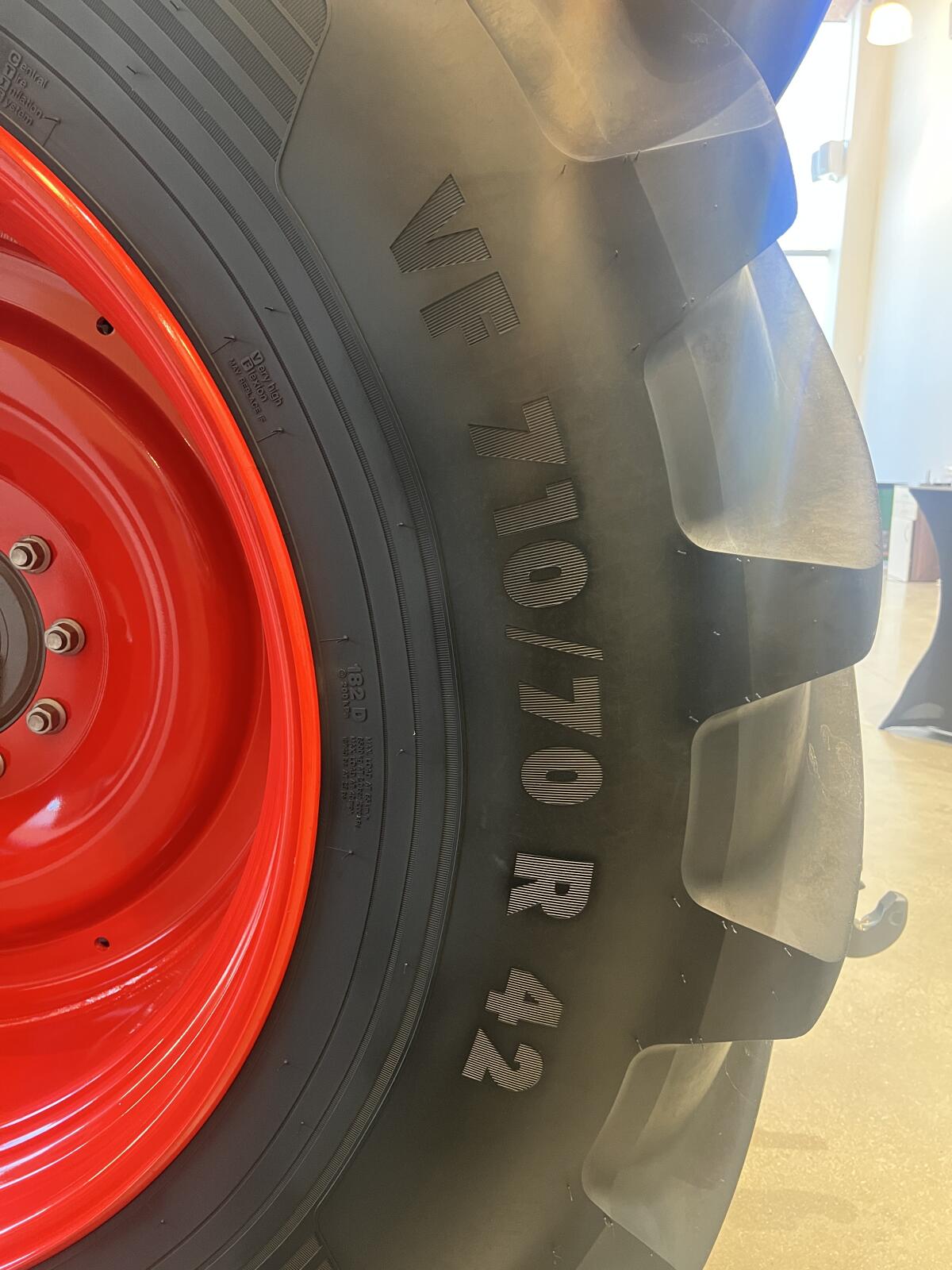 Fendt Kompletträder VF 710/70 R 42 ; VF 600/70 R 30 3