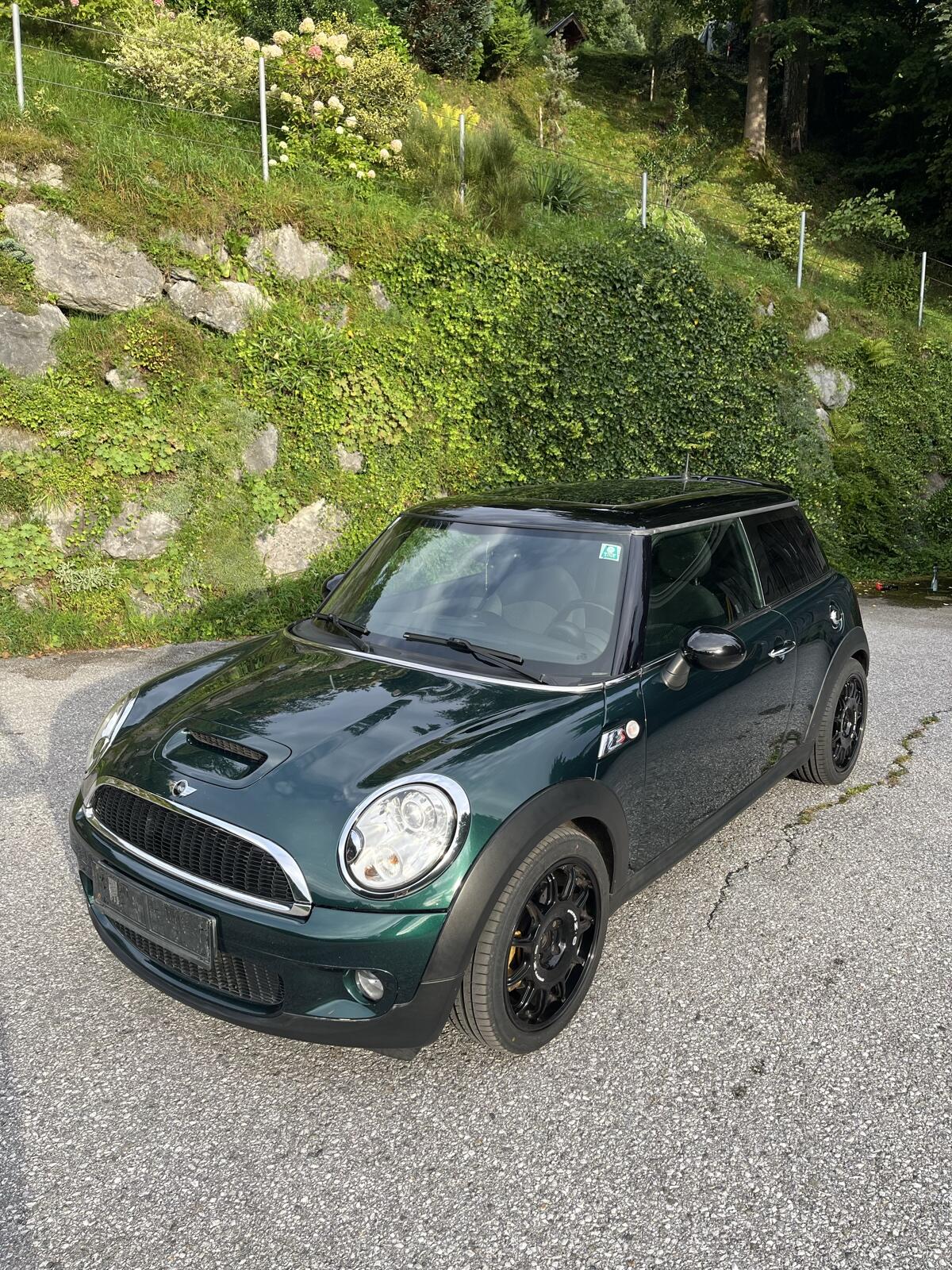 Mini Cooper S mit John Cooper Works Paket 3