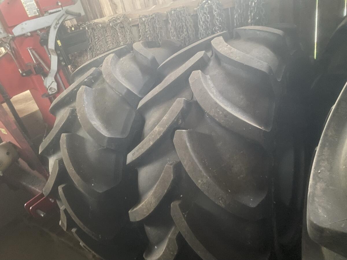 Reifen 650/65R38 und 540/65R28 2