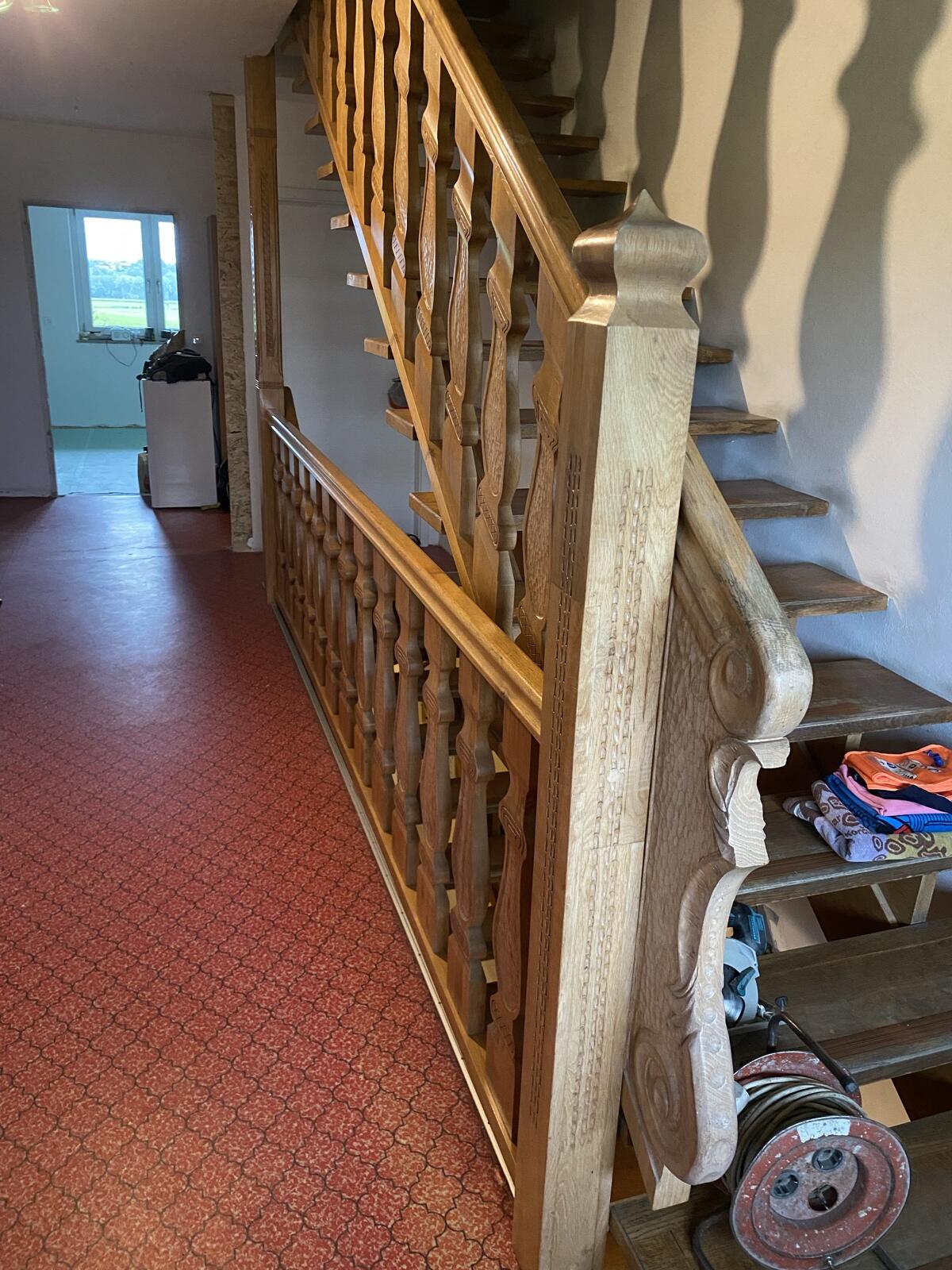 Holzstiegengeländer mit Säulen 2