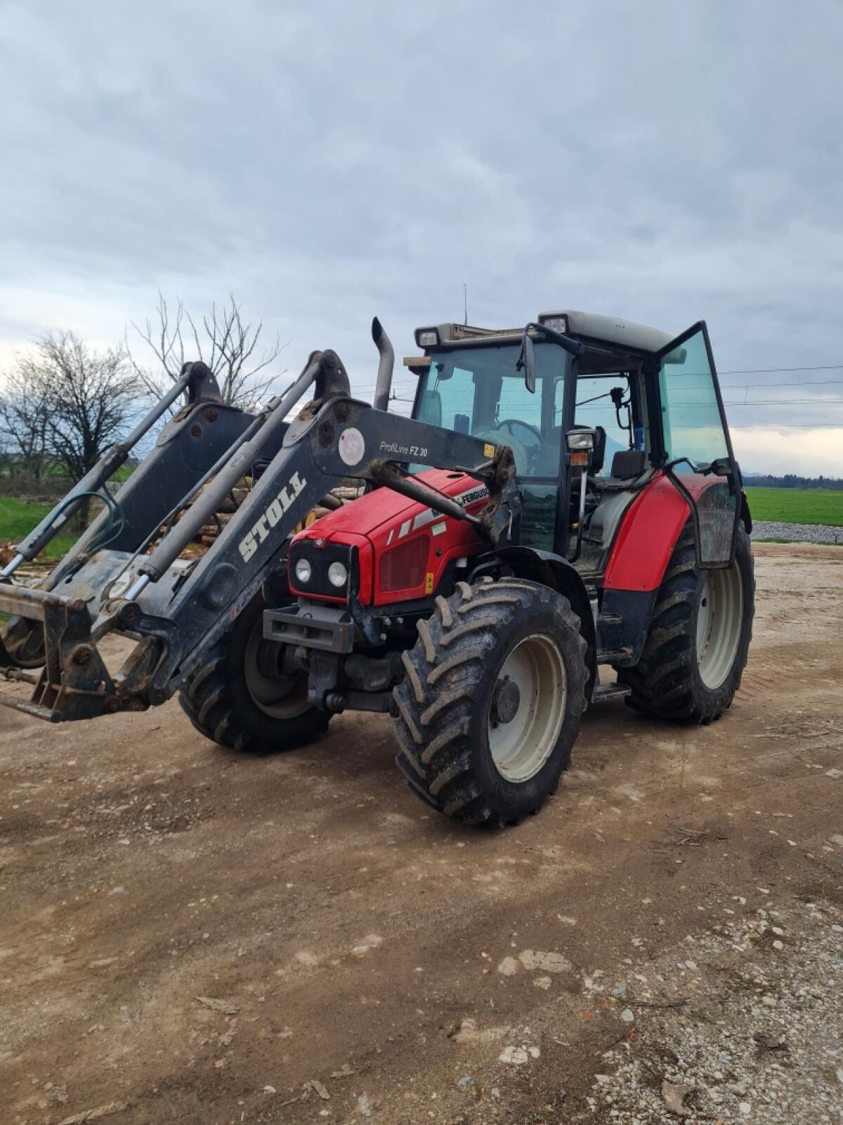 Massey Ferguson 6455 1