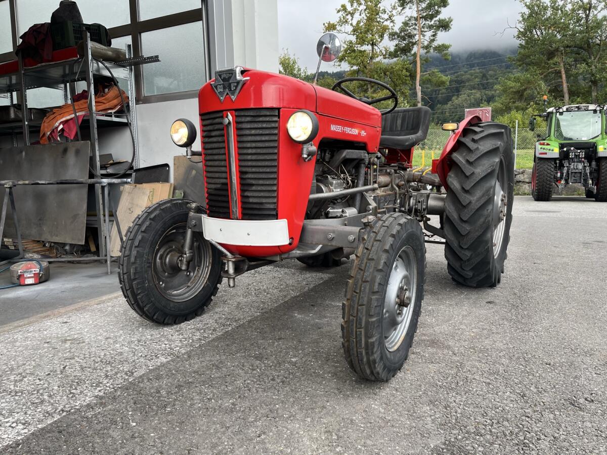 Massey Ferguson 25 2
