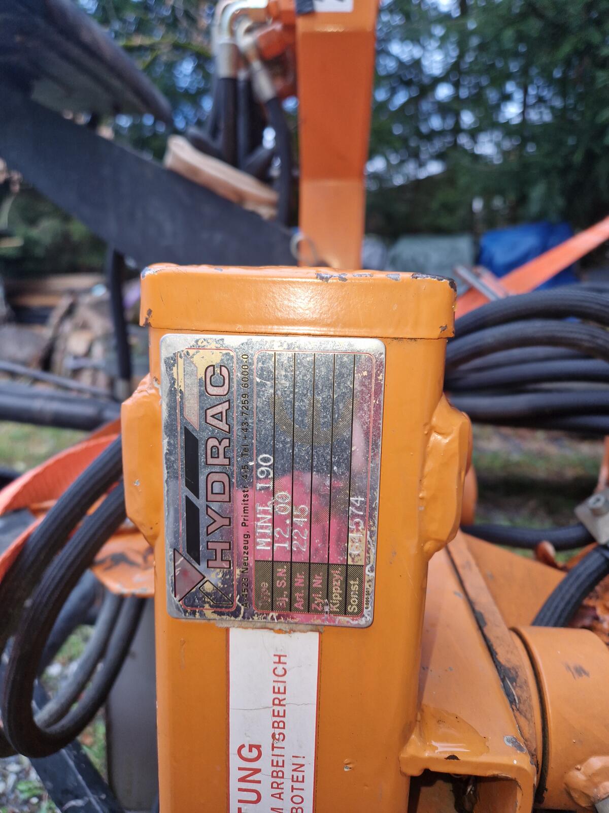 Heckbagger der Marke Hydrac 1