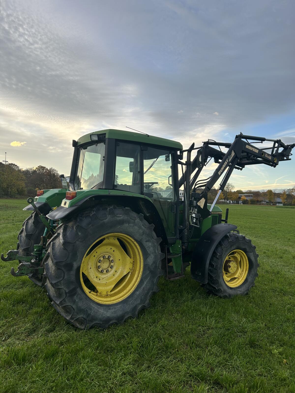 John Deere 6300 mit Frontlader 1