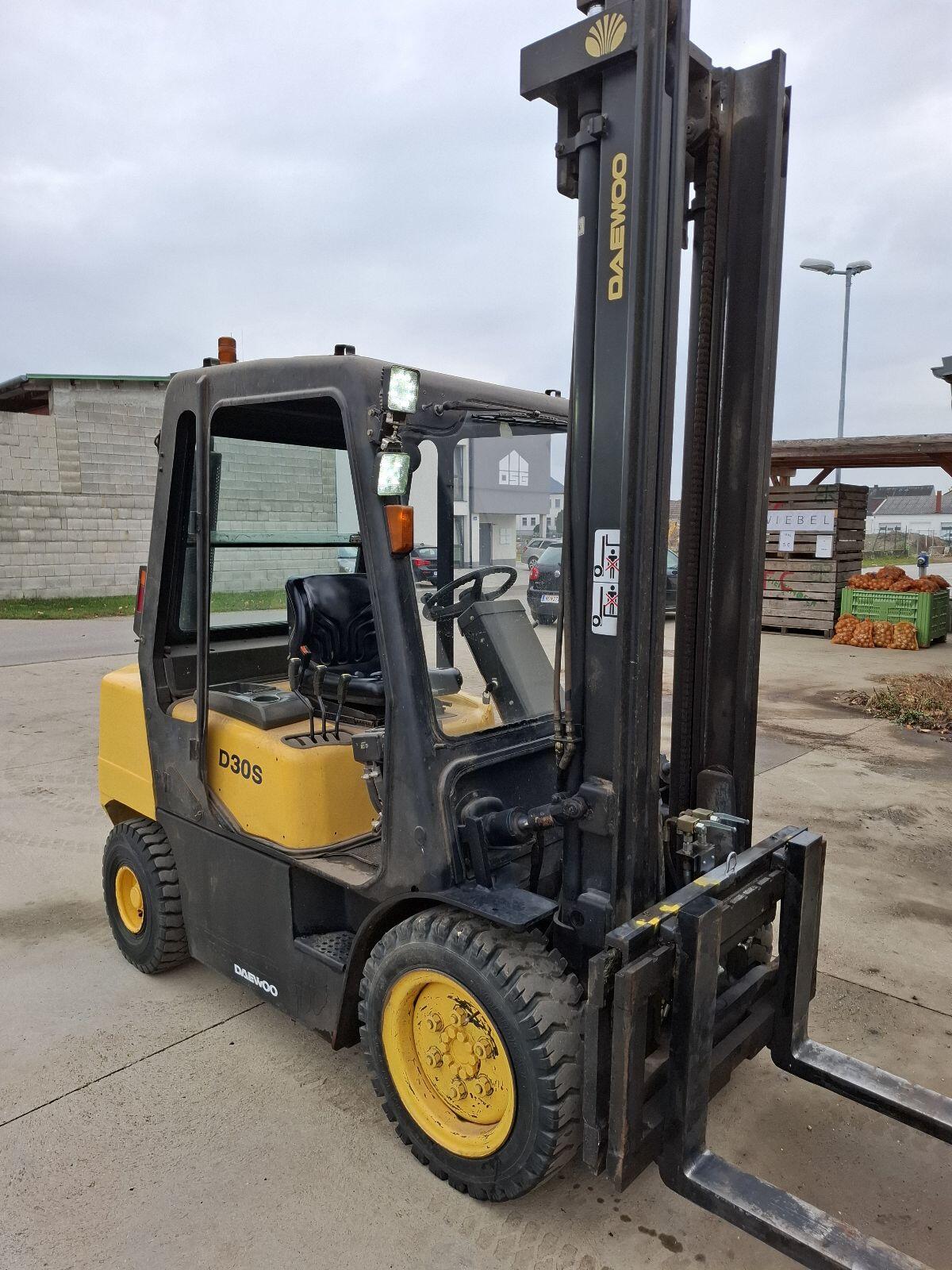 Stapler Daewoo Diesel D30S 3