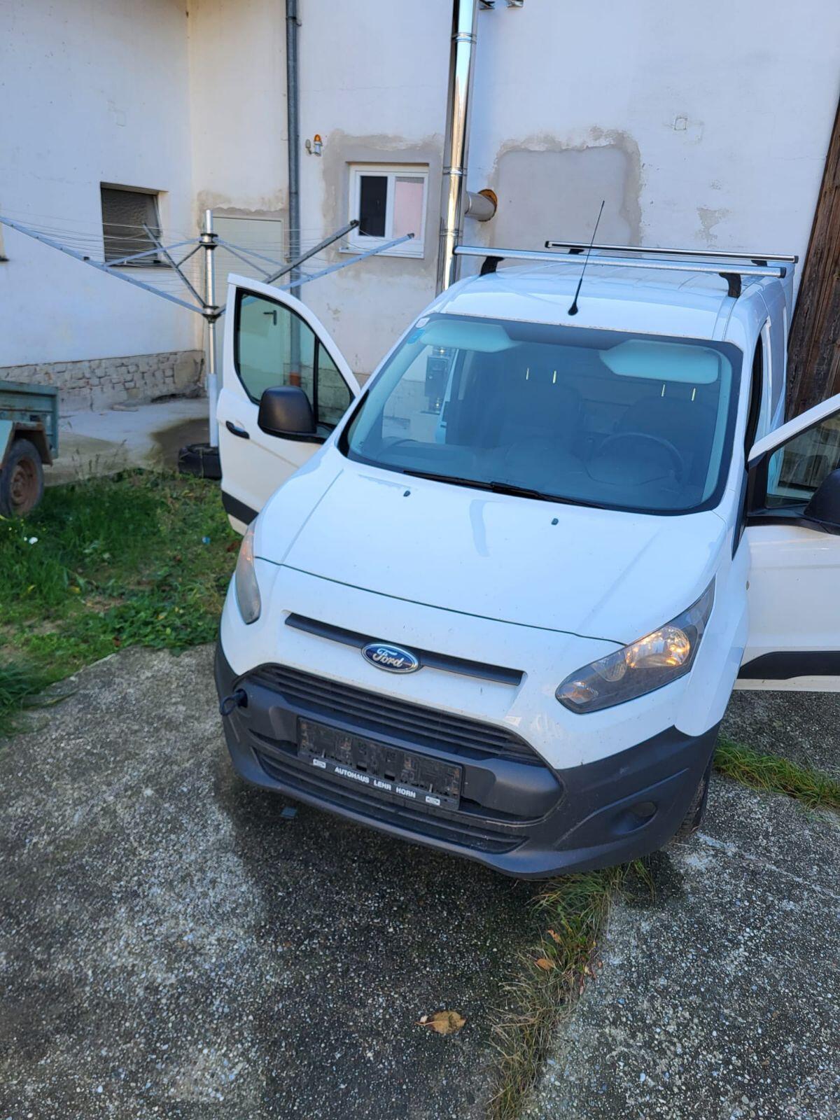 Ford Transit Connect 3