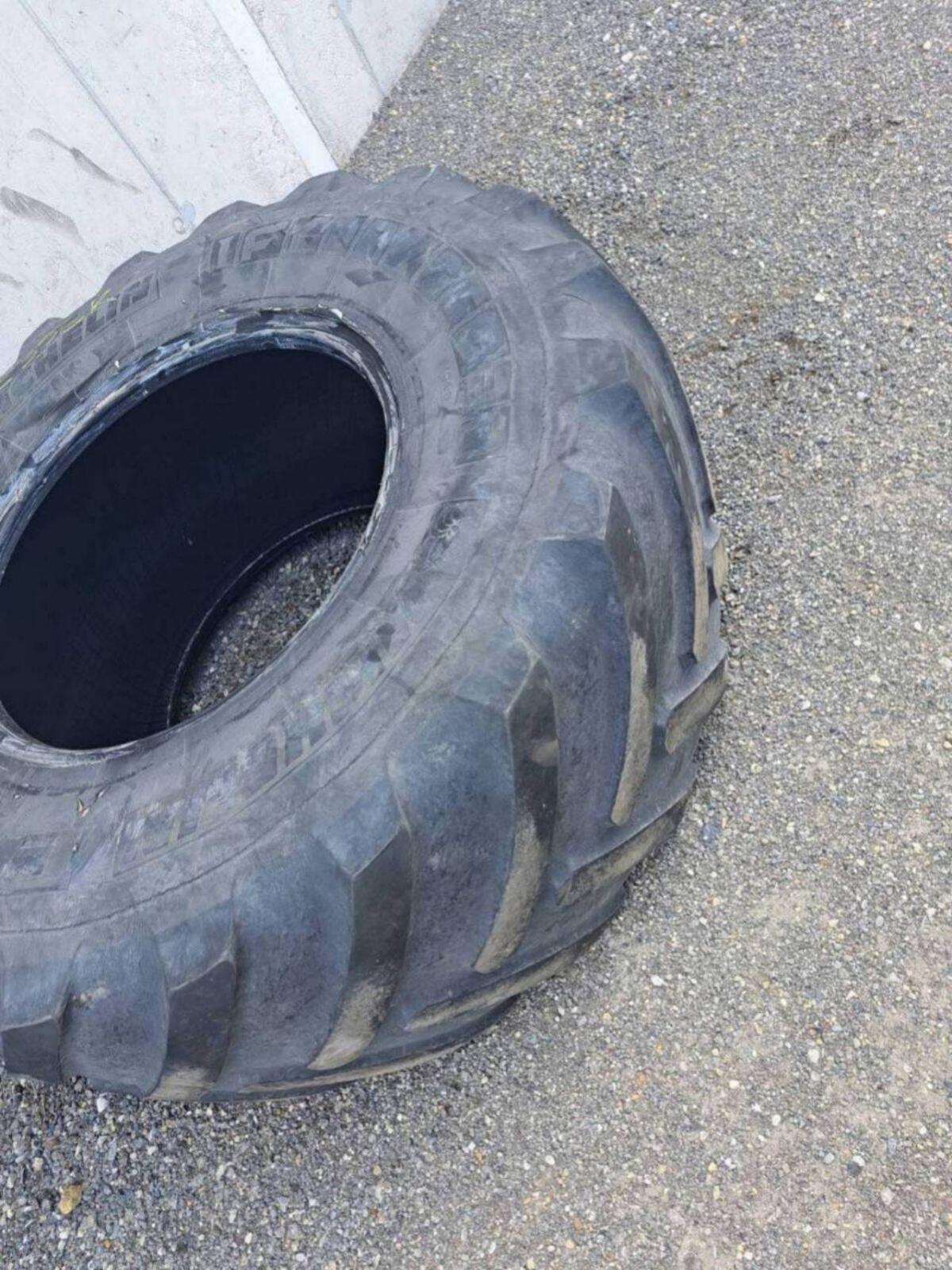 2 Stk. Michelin Reifen Axeobib 620/75 R30 3