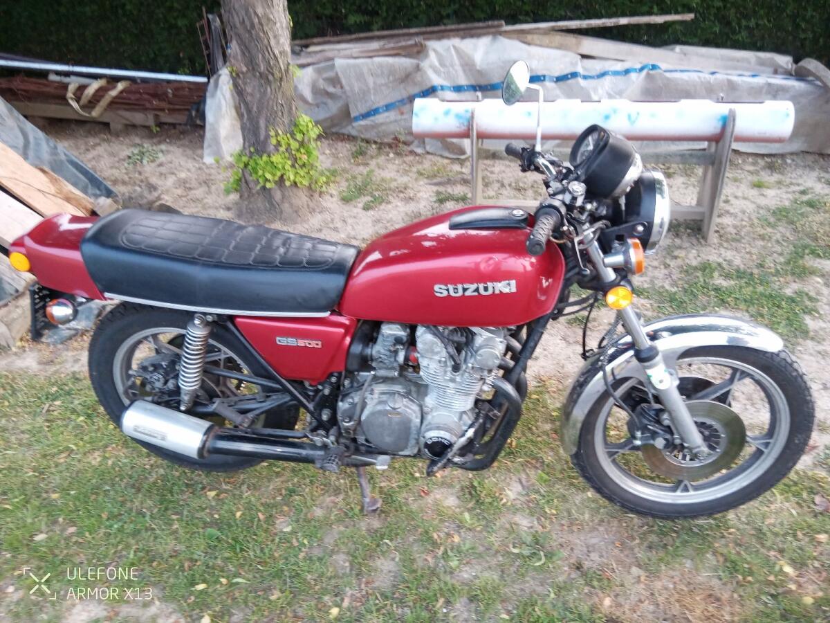 Suzuki GS500E 2