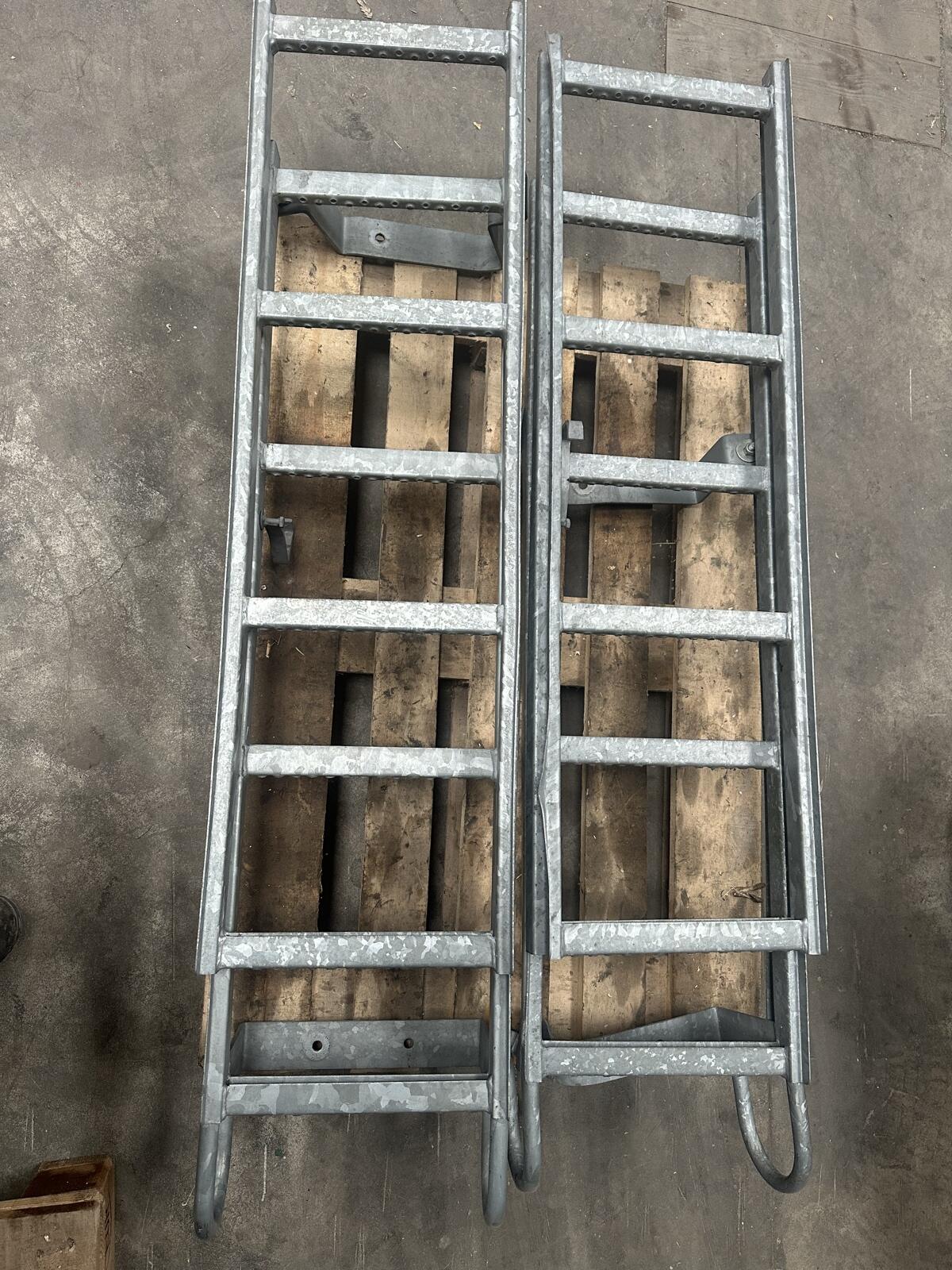 Aufstiegsleiter Fliegl 1