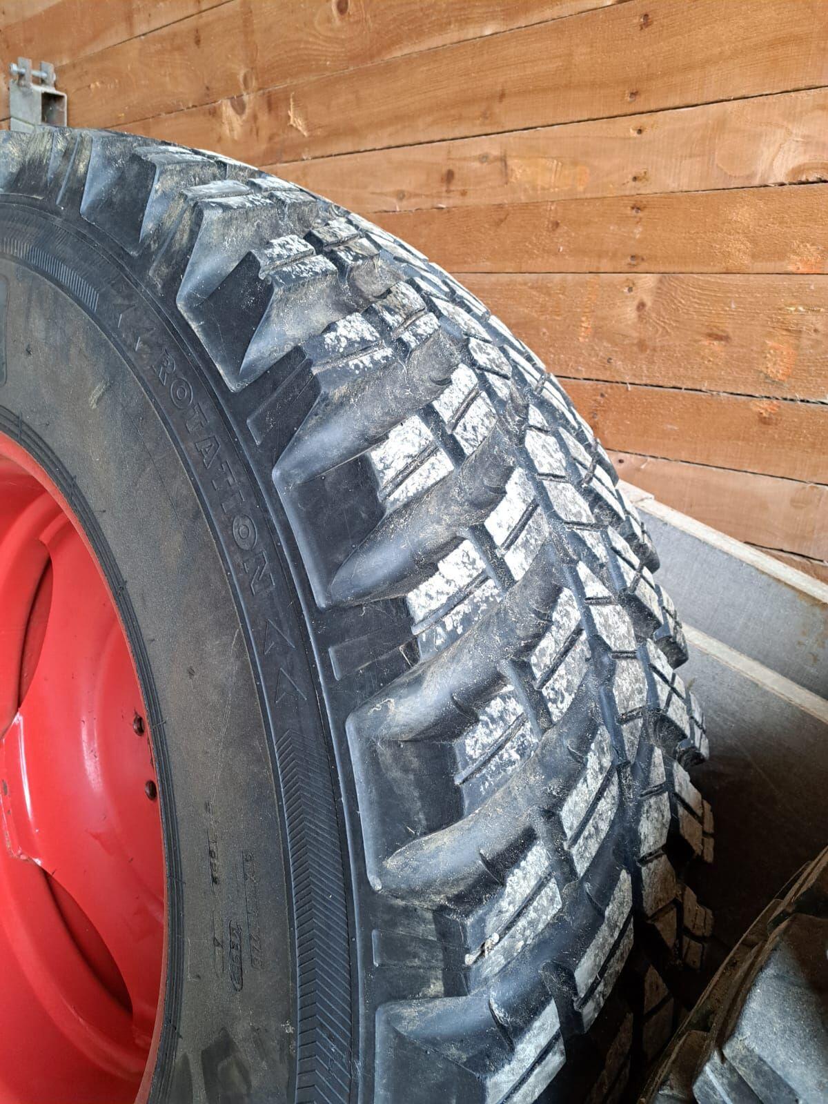 Winterdienst Kompletträder Fendt 300 Vario/Steyr Profi 2