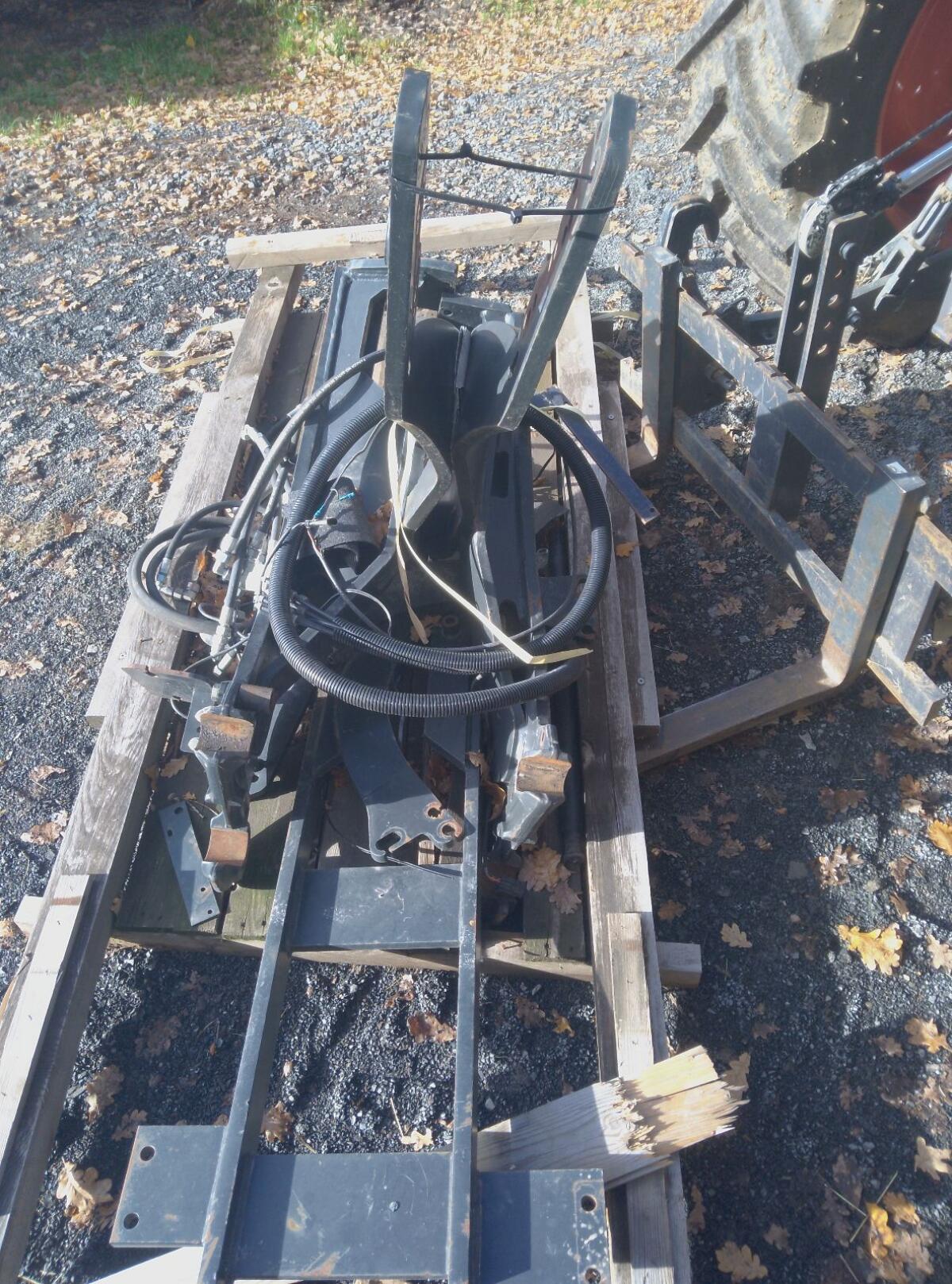 Frontladerkonsole MX Schwinge Stg. Deutz 1