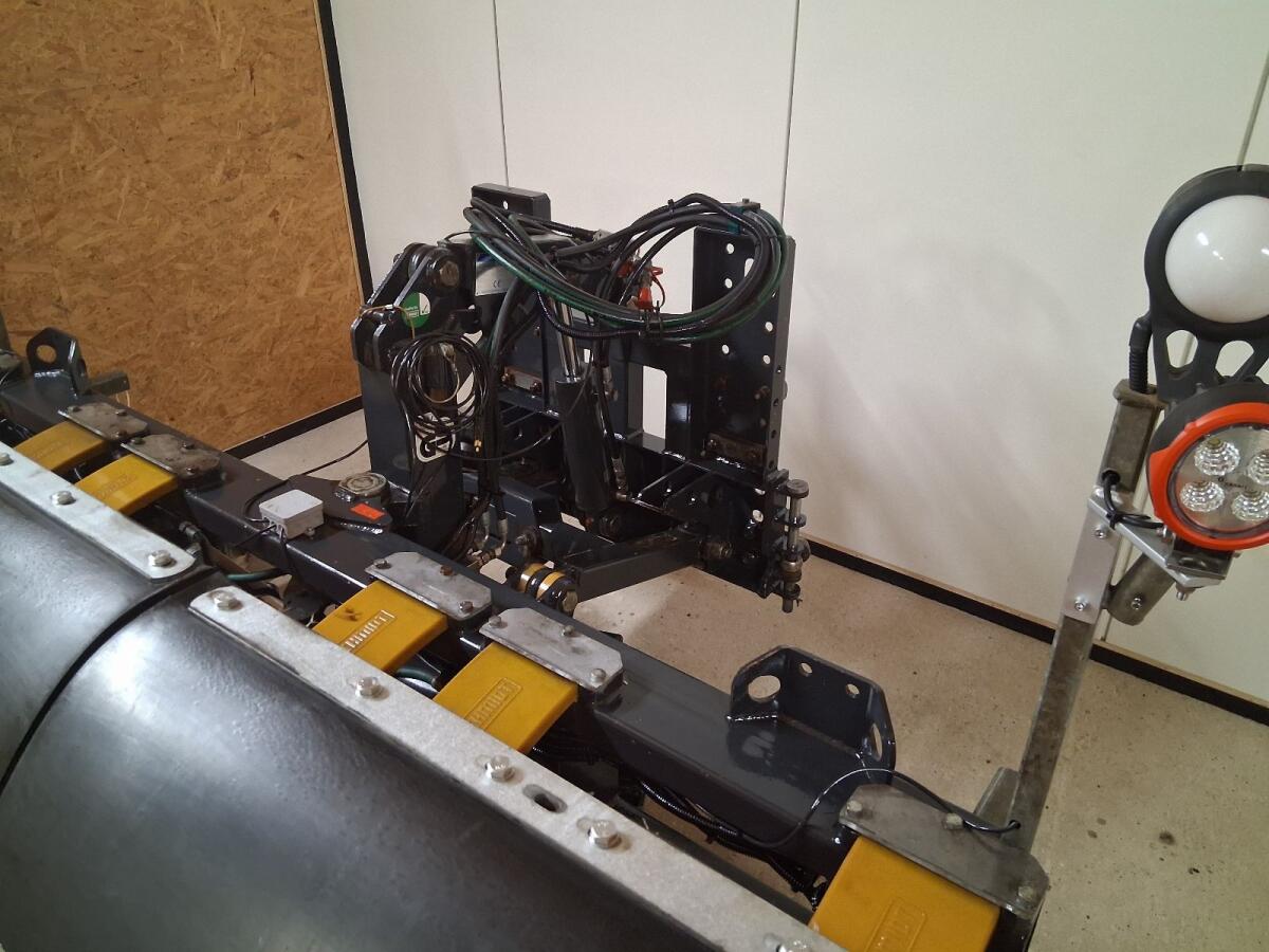 Schmidt Schneepflug Schneeschild Unimog Fendt Deutz IHC Cirron SL27 3