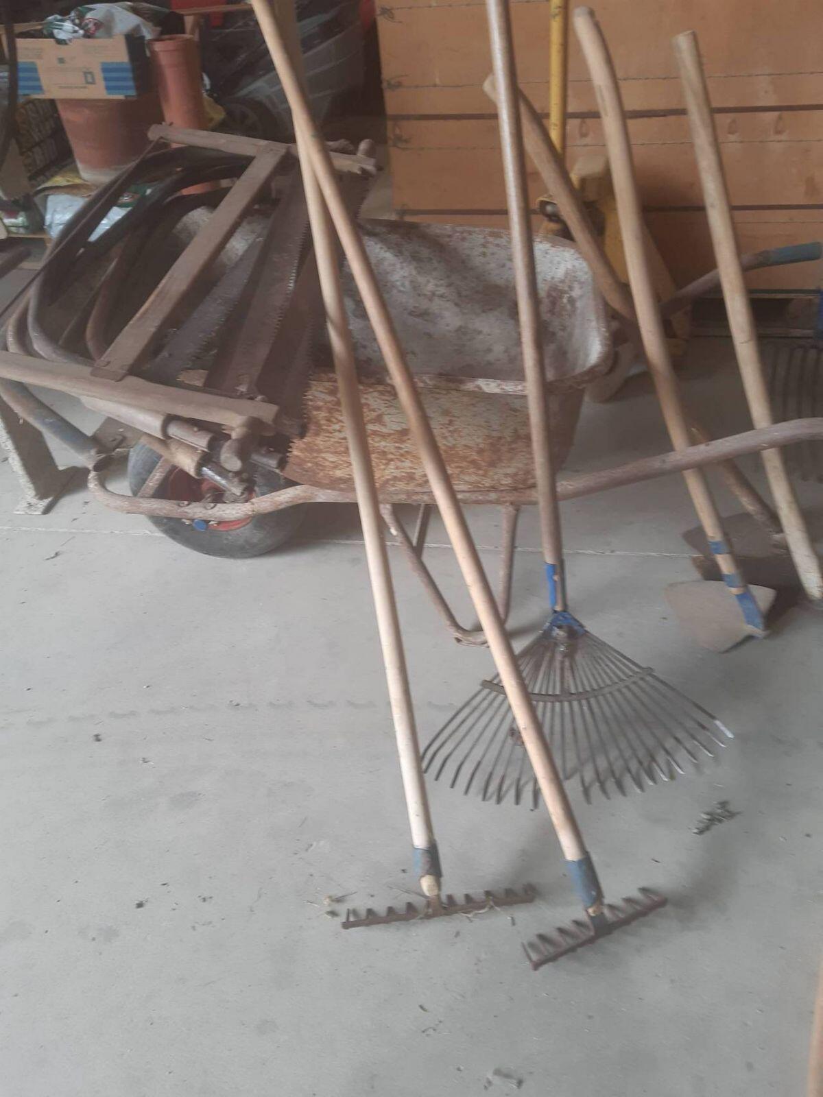 Verschiedene Gartenwerkzeuge 3