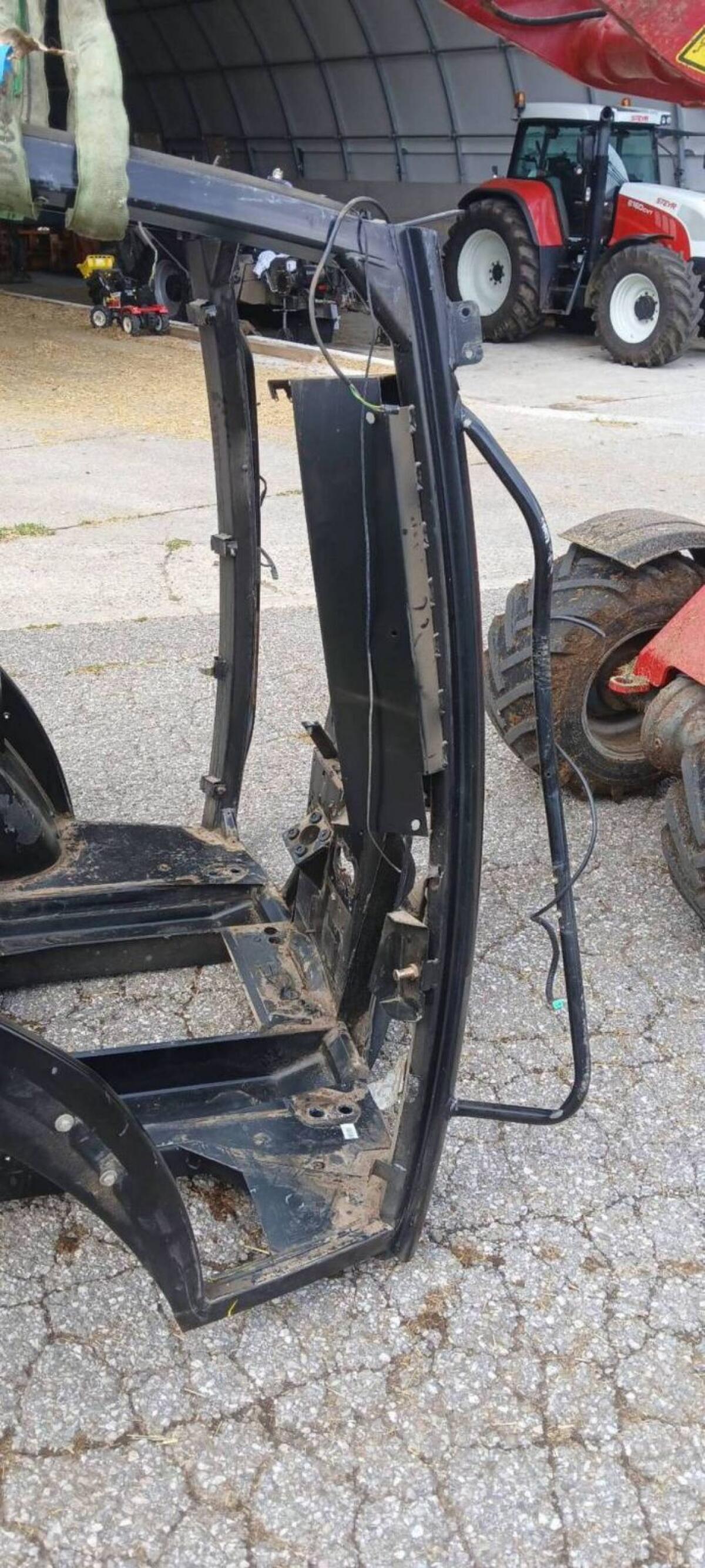 Kabinenrahmen Steyr Profi CVT, Case Maxxum CVX, NewHolland 3