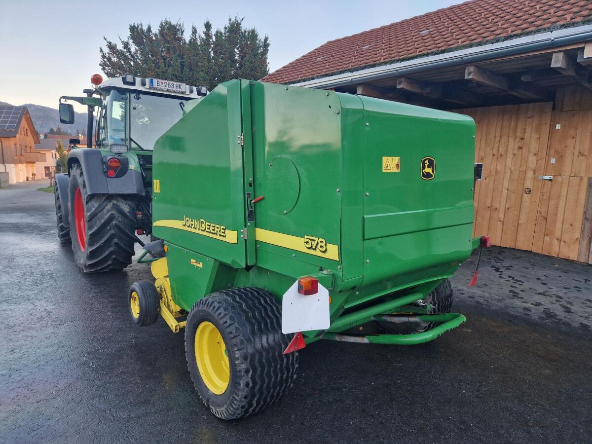 John Deere 578 Festkammerpresse 3