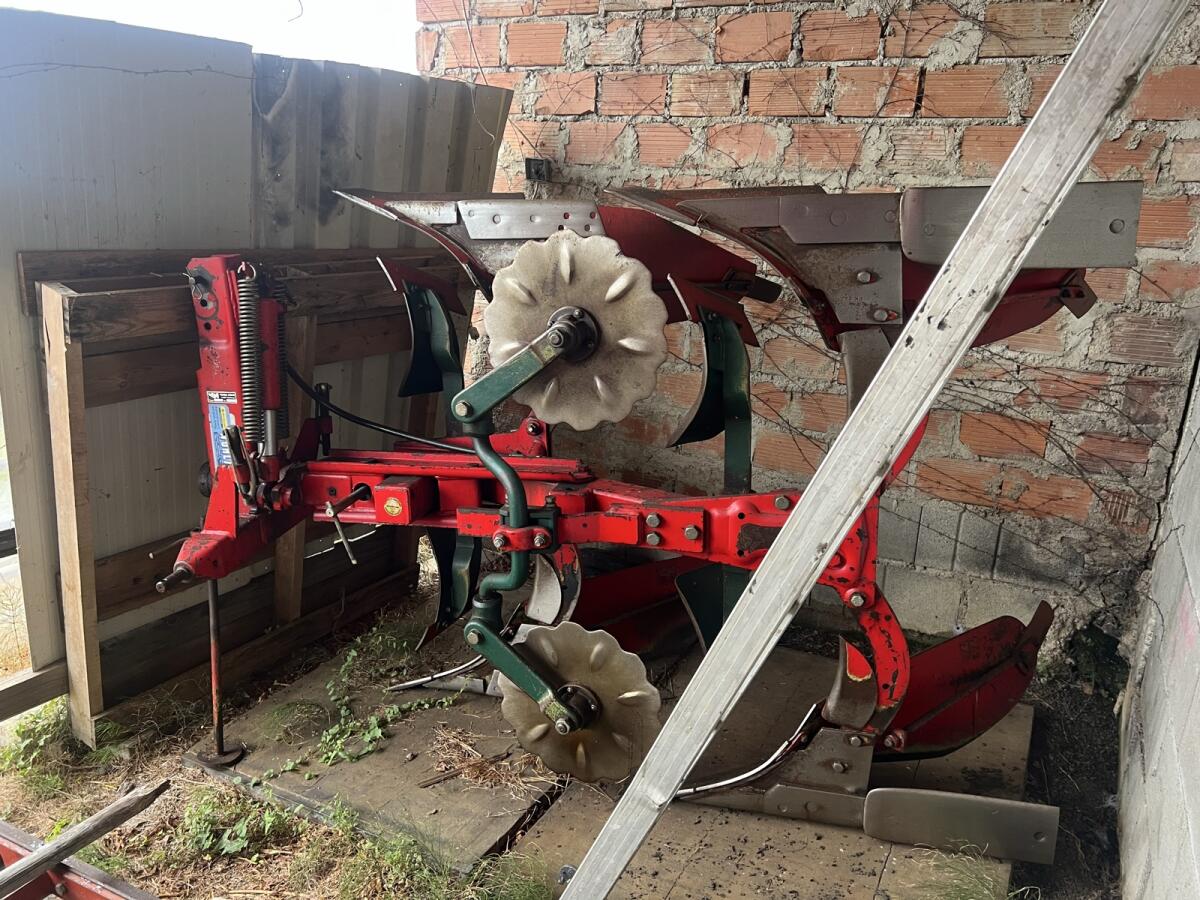 Vogel & Noot 2-Schar Hydraulischer Wende-Pflug 3