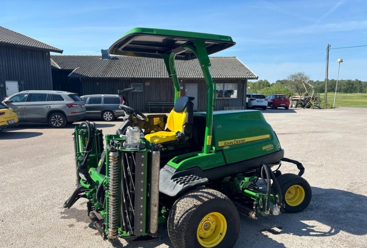 John Deere 8900A PrecisionCut 1