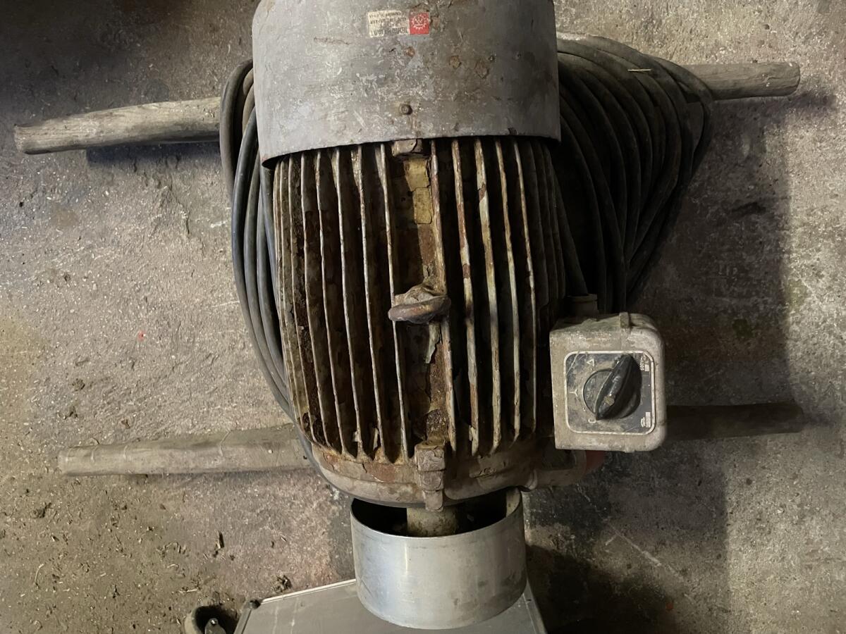 Elektromotor 11 kW (15 PS) 1