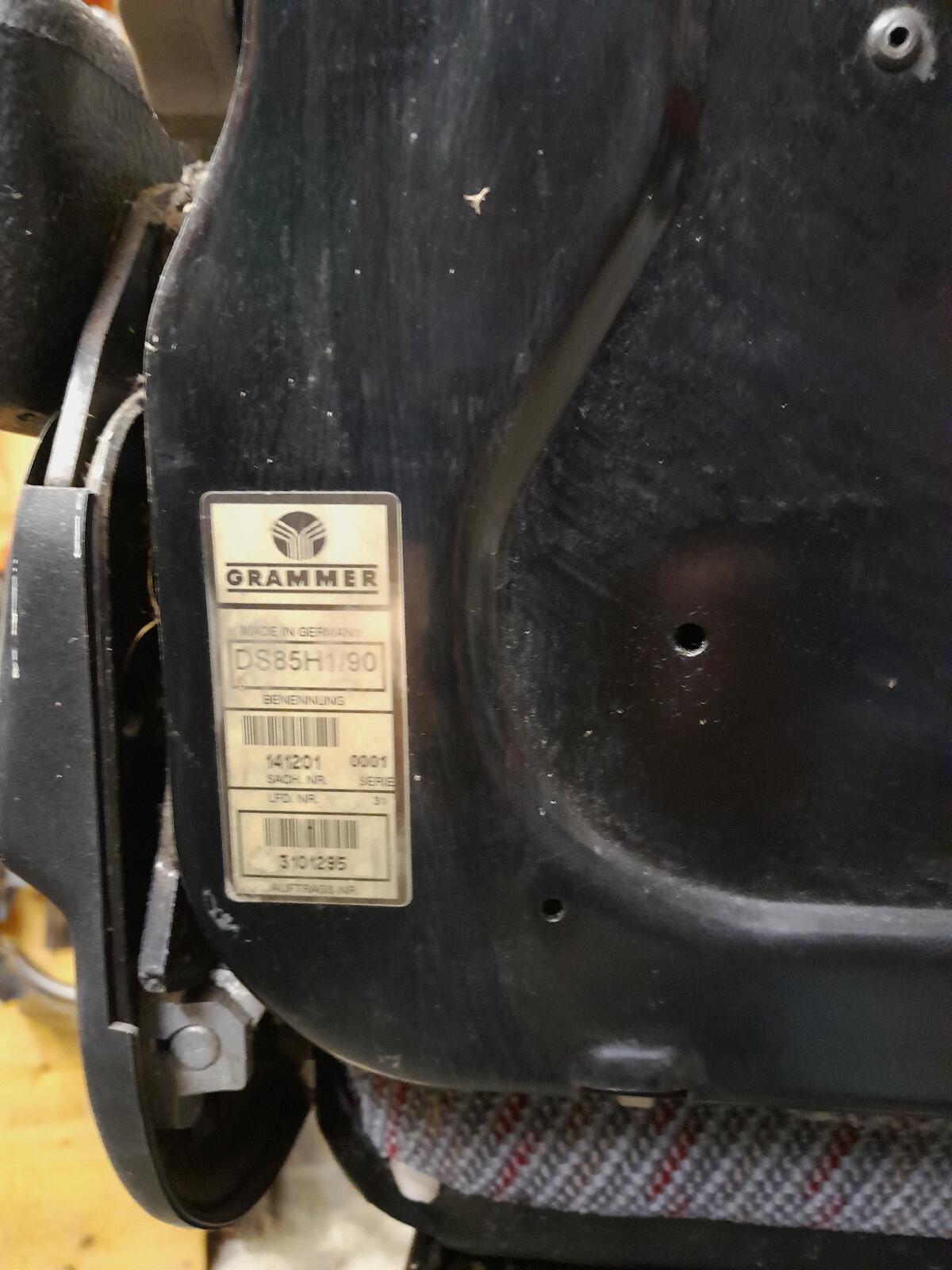 Traktorsitz zu verkaufen Grammer 3