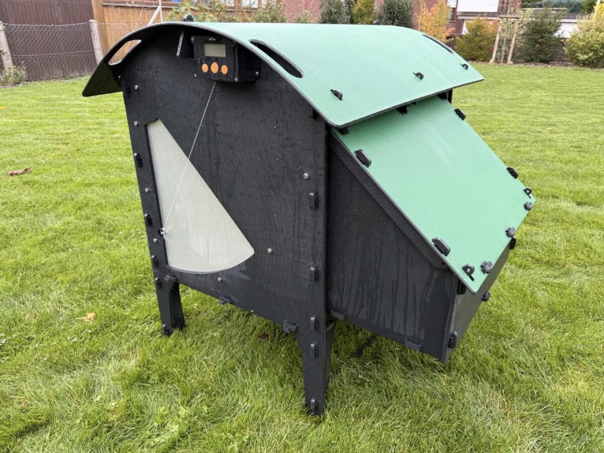 Nestera The Lodge Hühnerstall M 1