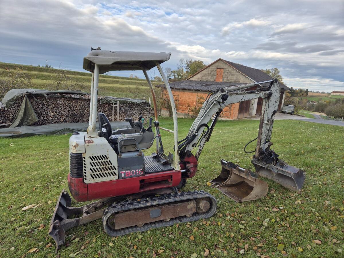 Verkaufe Takeuchi Tb 016 3