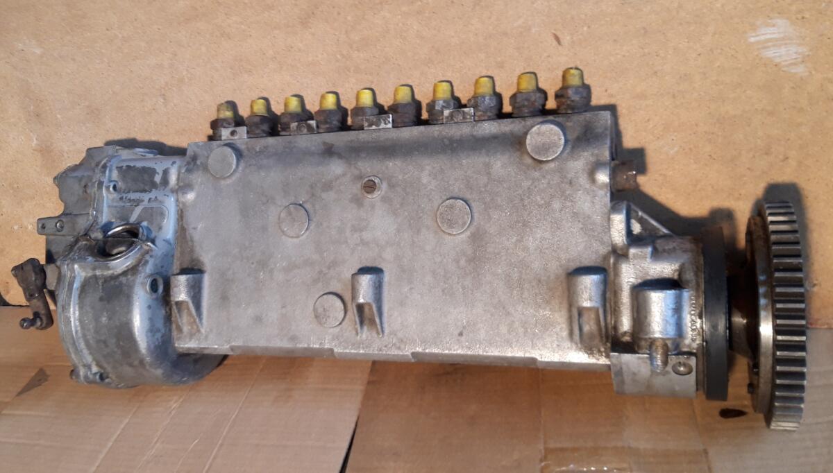 Einspritzpumpe 10-Zylinder 2