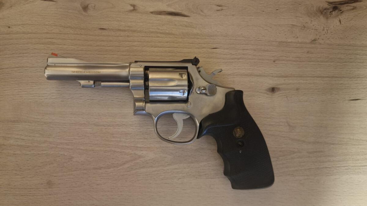 Verkaufe Smith & Wesson .38 Spezial 2