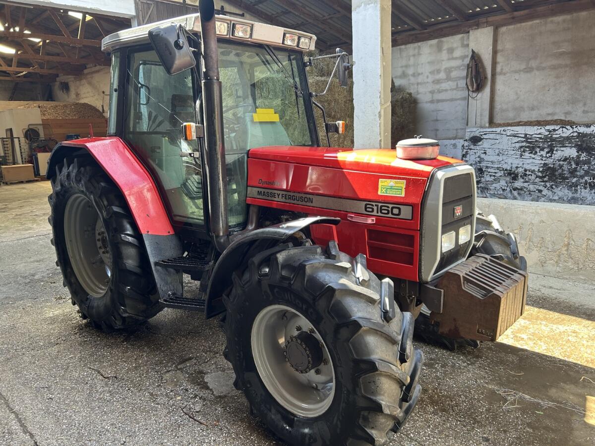 Massey Ferguson 6160 2